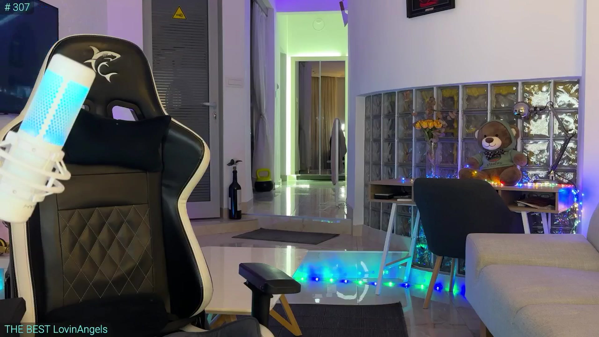 Gallery image thumbnail from AlexiAngel's myfreecams stream on, 11/08/2025, 19:12 image 16 of 20