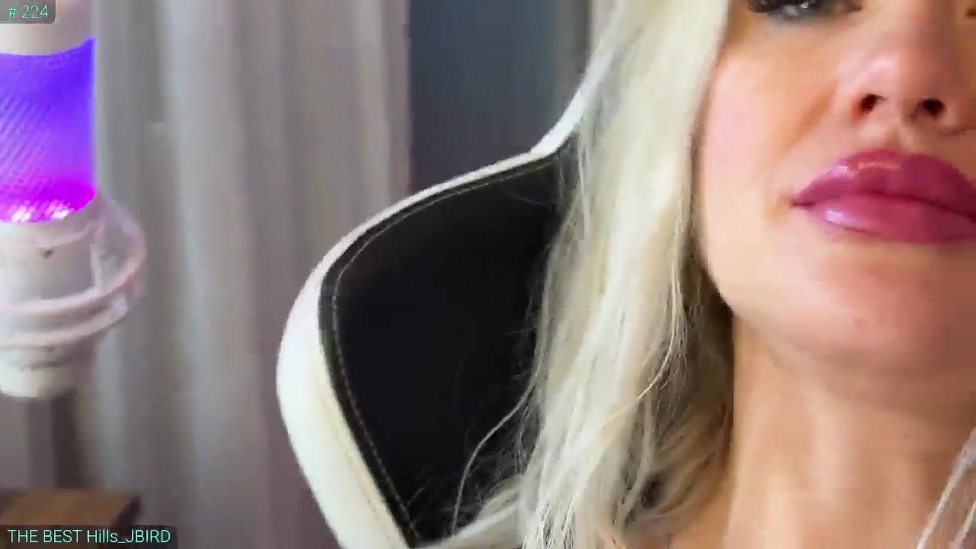 Gallery image thumbnail from AlexiAngel's myfreecams stream on, 11/10/2025, 06:49 image 9 of 20