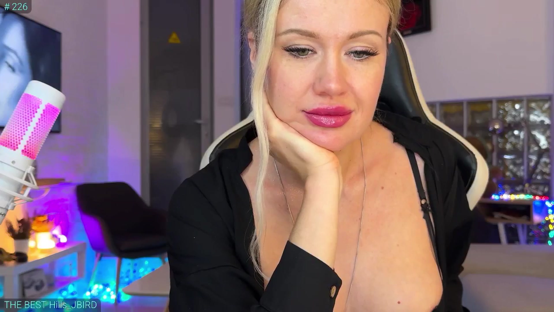 Gallery image thumbnail from AlexiAngel's myfreecams stream on, 11/10/2025, 07:52 image 8 of 20