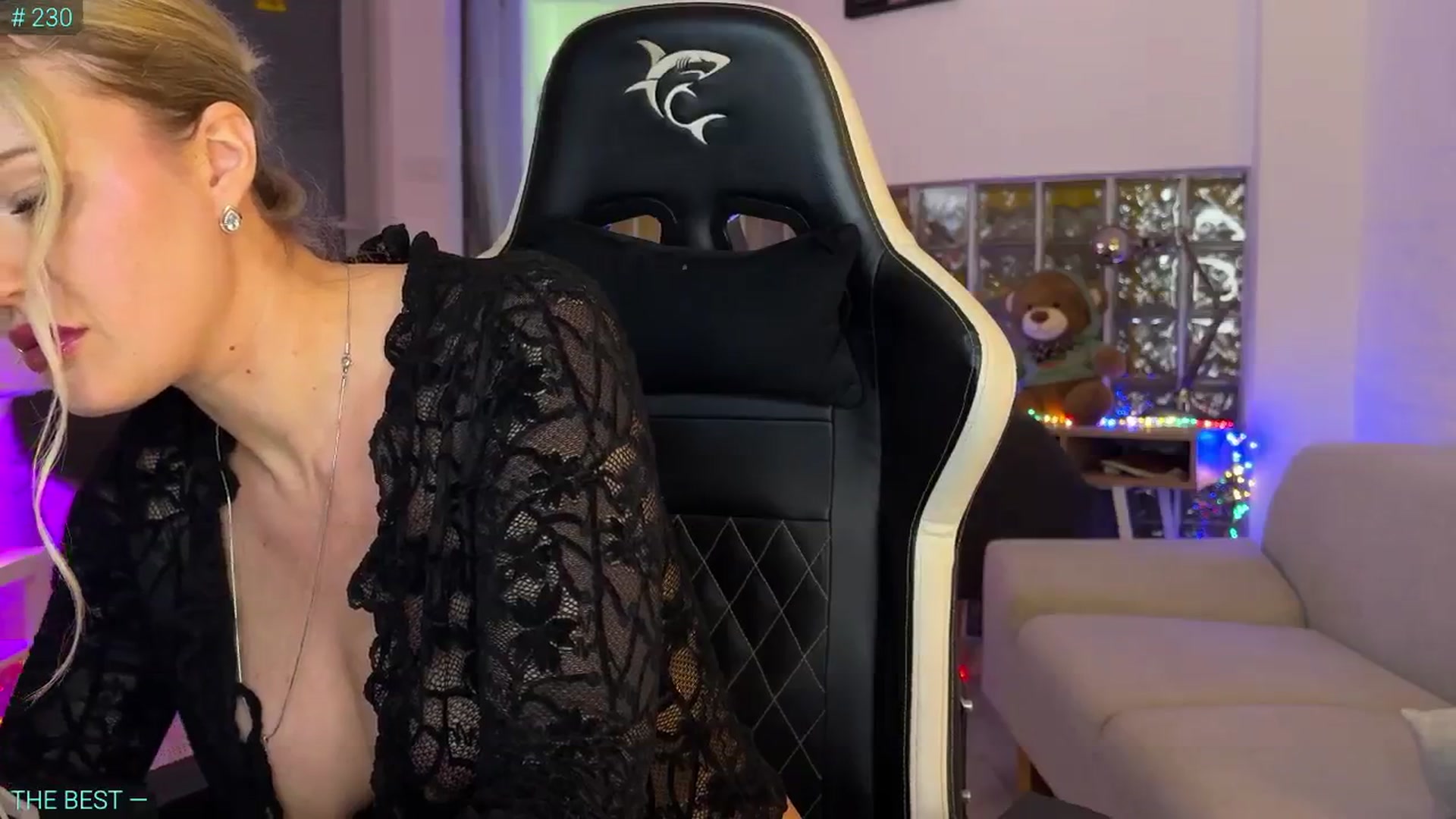 Gallery image thumbnail from AlexiAngel's myfreecams stream on, 11/10/2025, 18:03 image 16 of 20