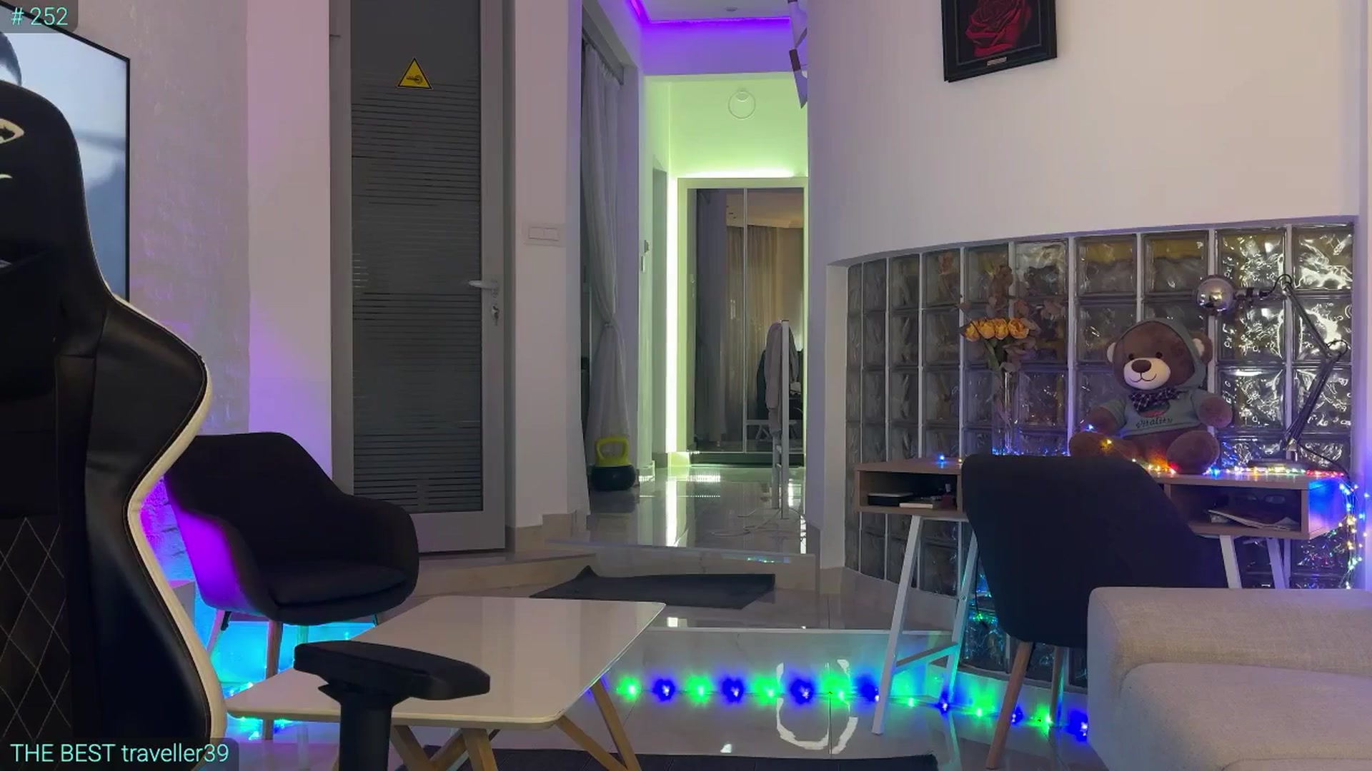 Gallery image thumbnail from AlexiAngel's myfreecams stream on, 11/12/2025, 07:44 image 4 of 20