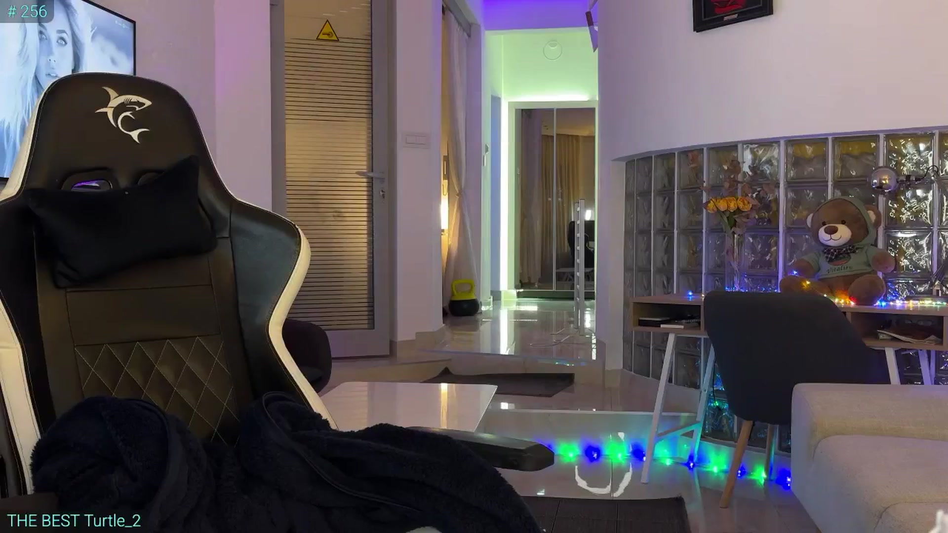 Gallery image thumbnail from AlexiAngel's myfreecams stream on, 11/12/2025, 17:39 image 16 of 20
