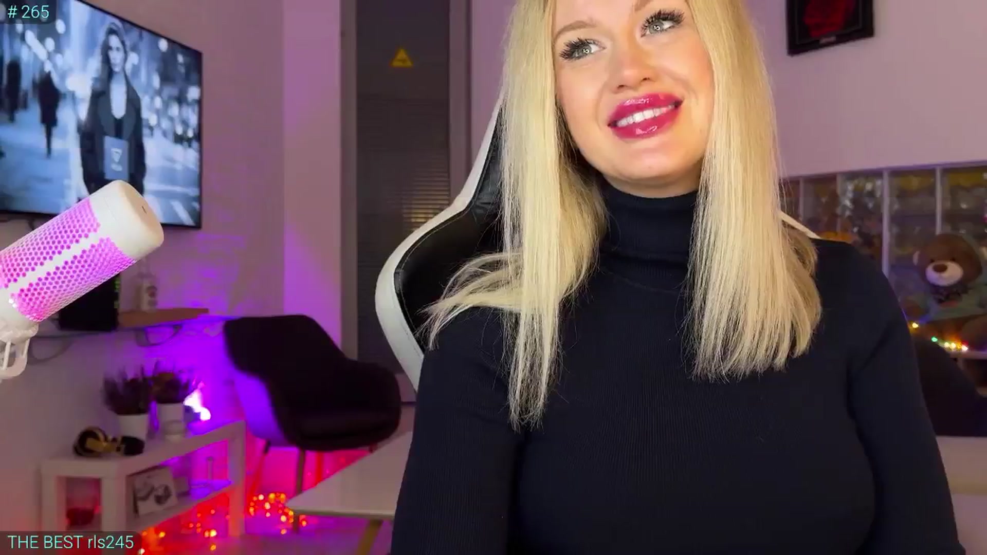 Gallery image thumbnail from AlexiAngel's myfreecams stream on, 11/15/2025, 18:53 image 10 of 20