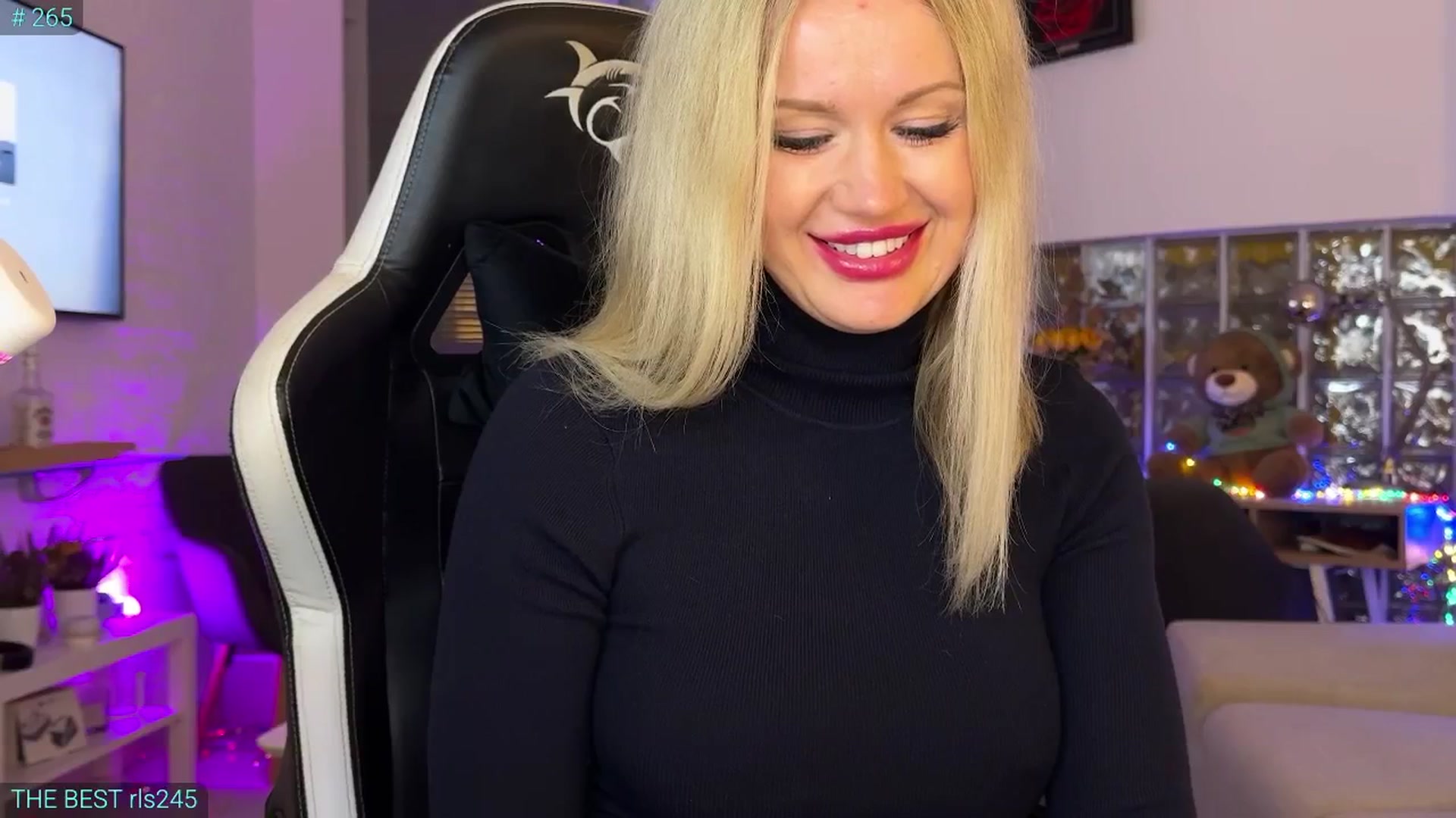 Gallery image thumbnail from AlexiAngel's myfreecams stream on, 11/15/2025, 18:53 image 12 of 20