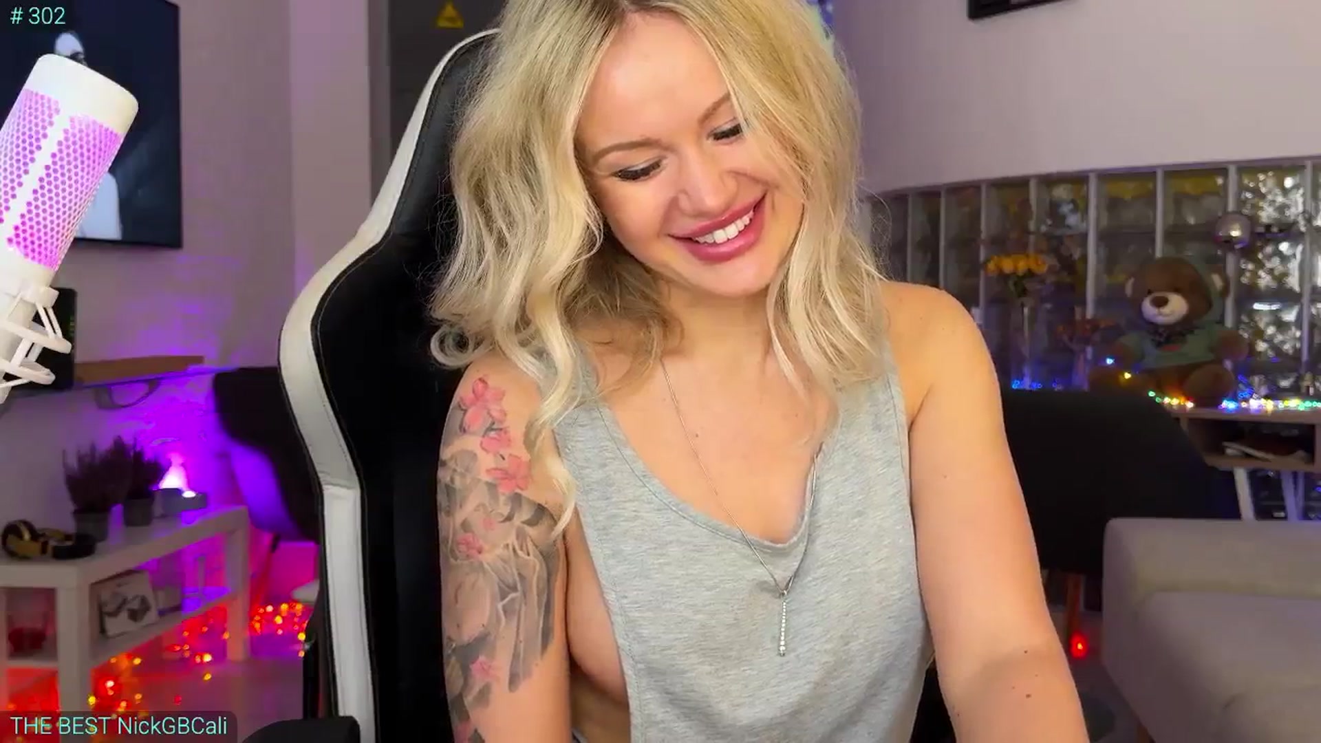 Gallery image thumbnail from AlexiAngel's myfreecams stream on, 11/20/2025, 07:07 image 14 of 20