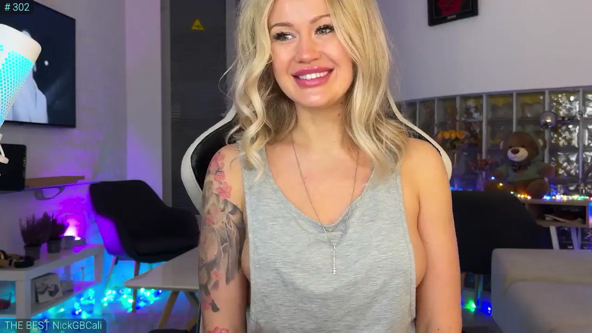 Gallery image thumbnail from AlexiAngel's myfreecams stream on, 11/20/2025, 07:07 image 17 of 20