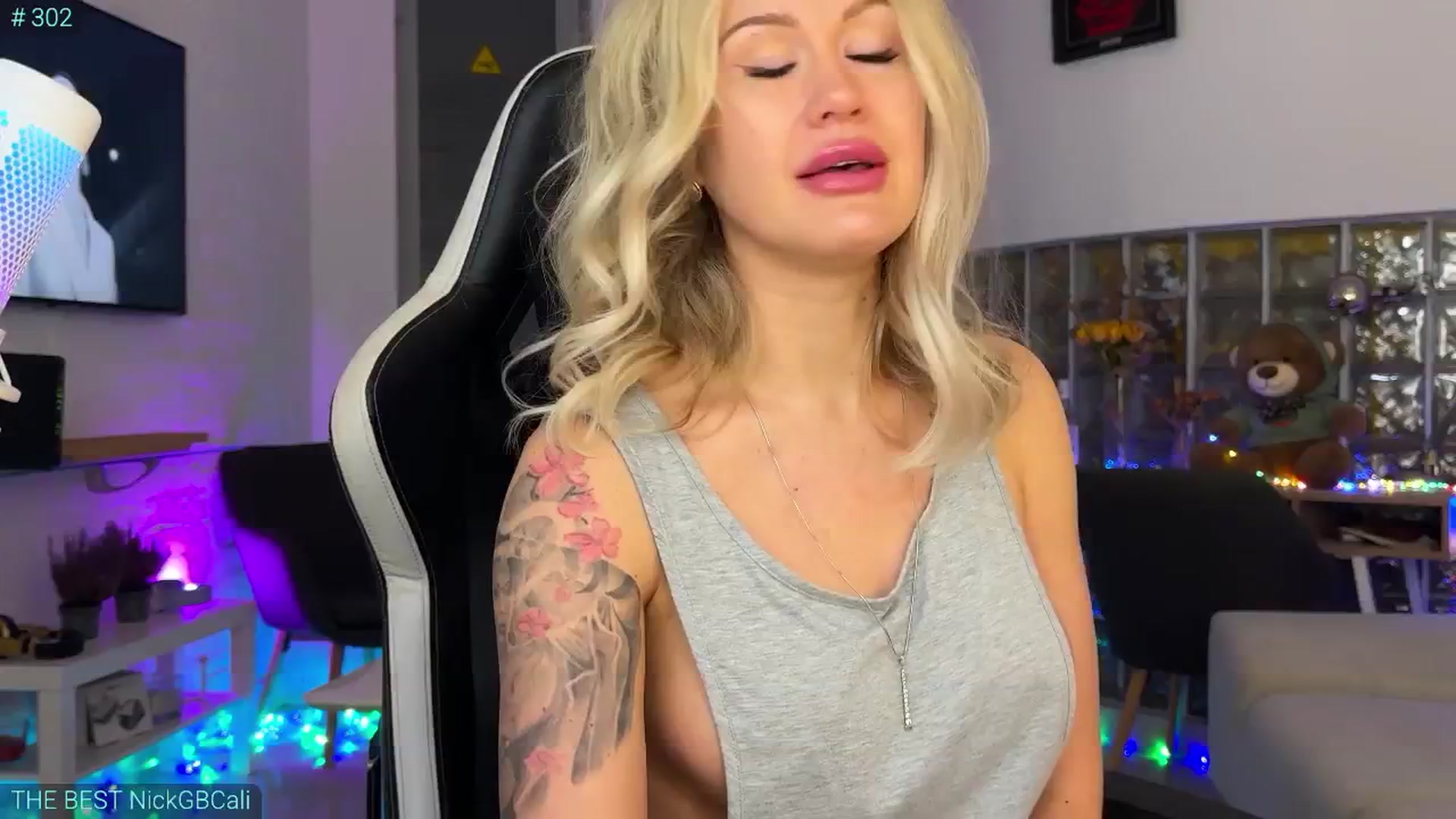 Gallery image thumbnail from AlexiAngel's myfreecams stream on, 11/20/2025, 07:07 image 18 of 20