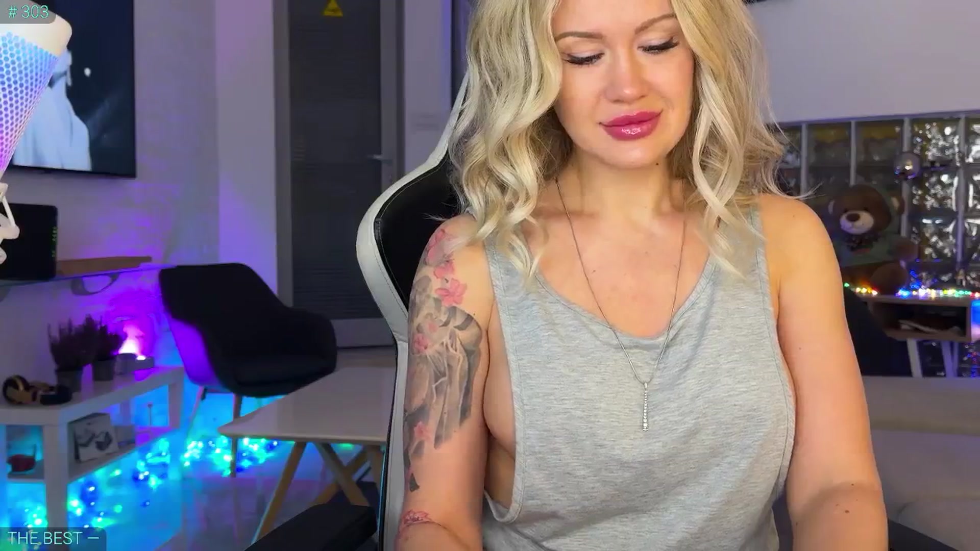 Gallery image thumbnail from AlexiAngel's myfreecams stream on, 11/20/2025, 07:07 image 2 of 20