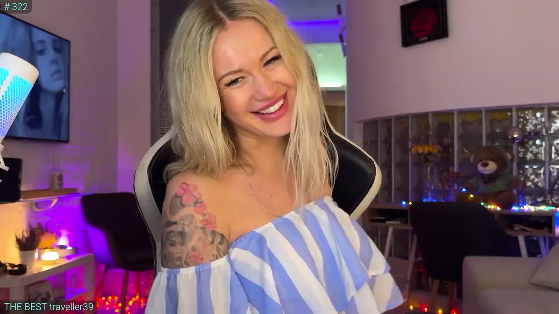 Gallery image thumbnail from AlexiAngel's myfreecams stream on, 11/22/2025, 08:10 image 2 of 20