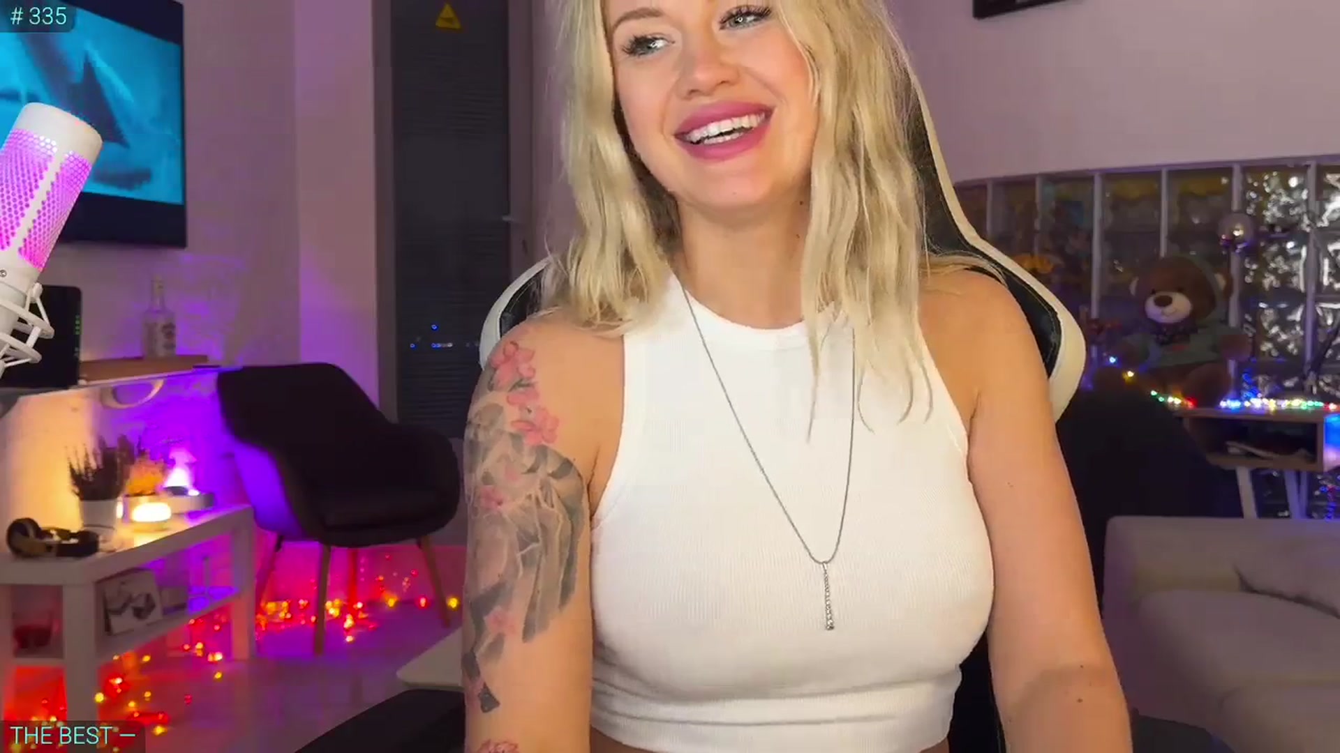 Gallery image thumbnail from AlexiAngel's myfreecams stream on, 11/22/2025, 17:52 image 5 of 20