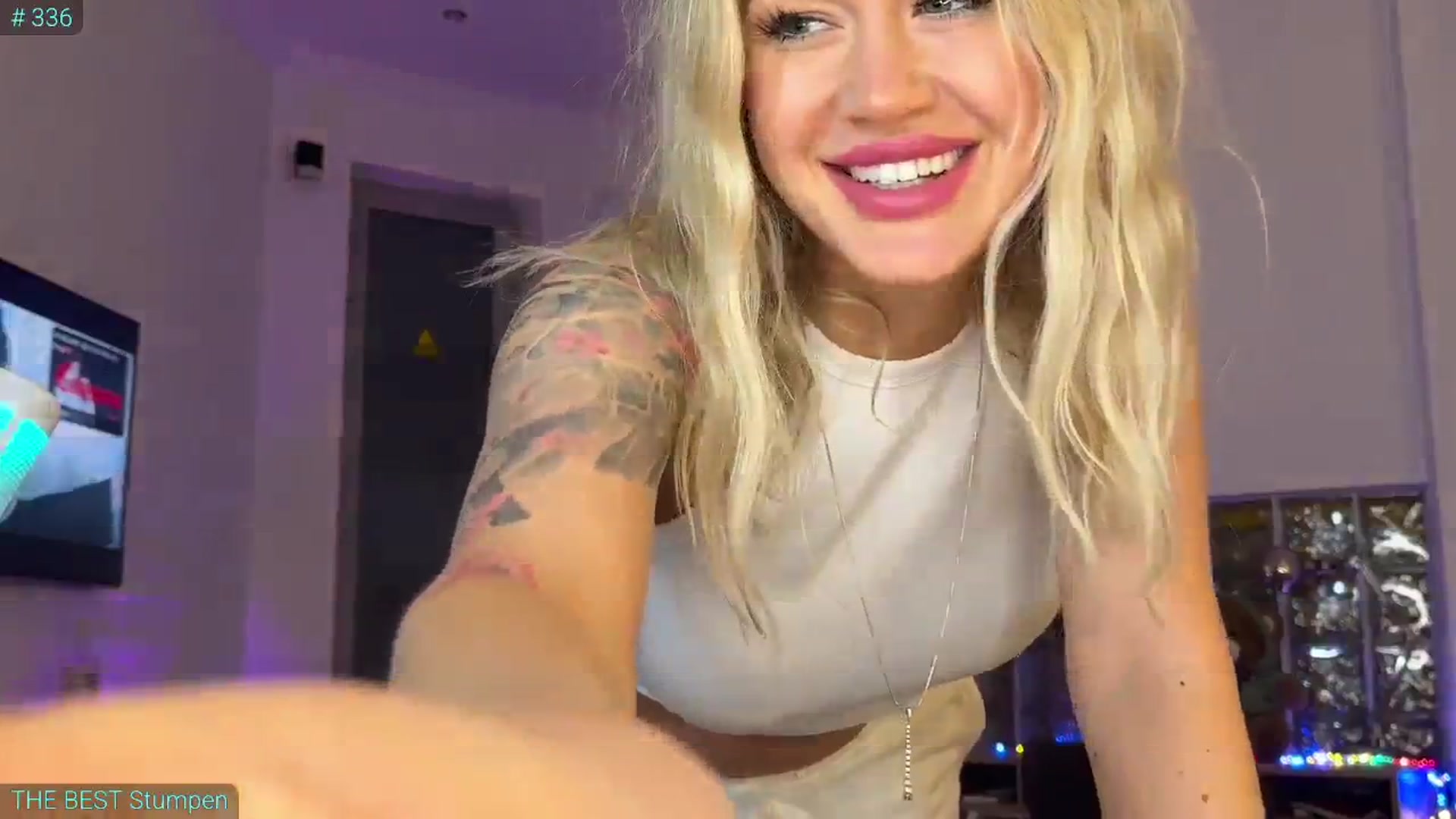 Gallery image thumbnail from AlexiAngel's myfreecams stream on, 11/22/2025, 17:52 image 18 of 20