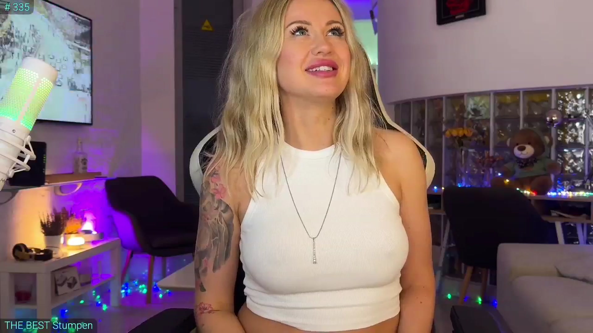 Gallery image thumbnail from AlexiAngel's myfreecams stream on, 11/22/2025, 17:52 image 13 of 20