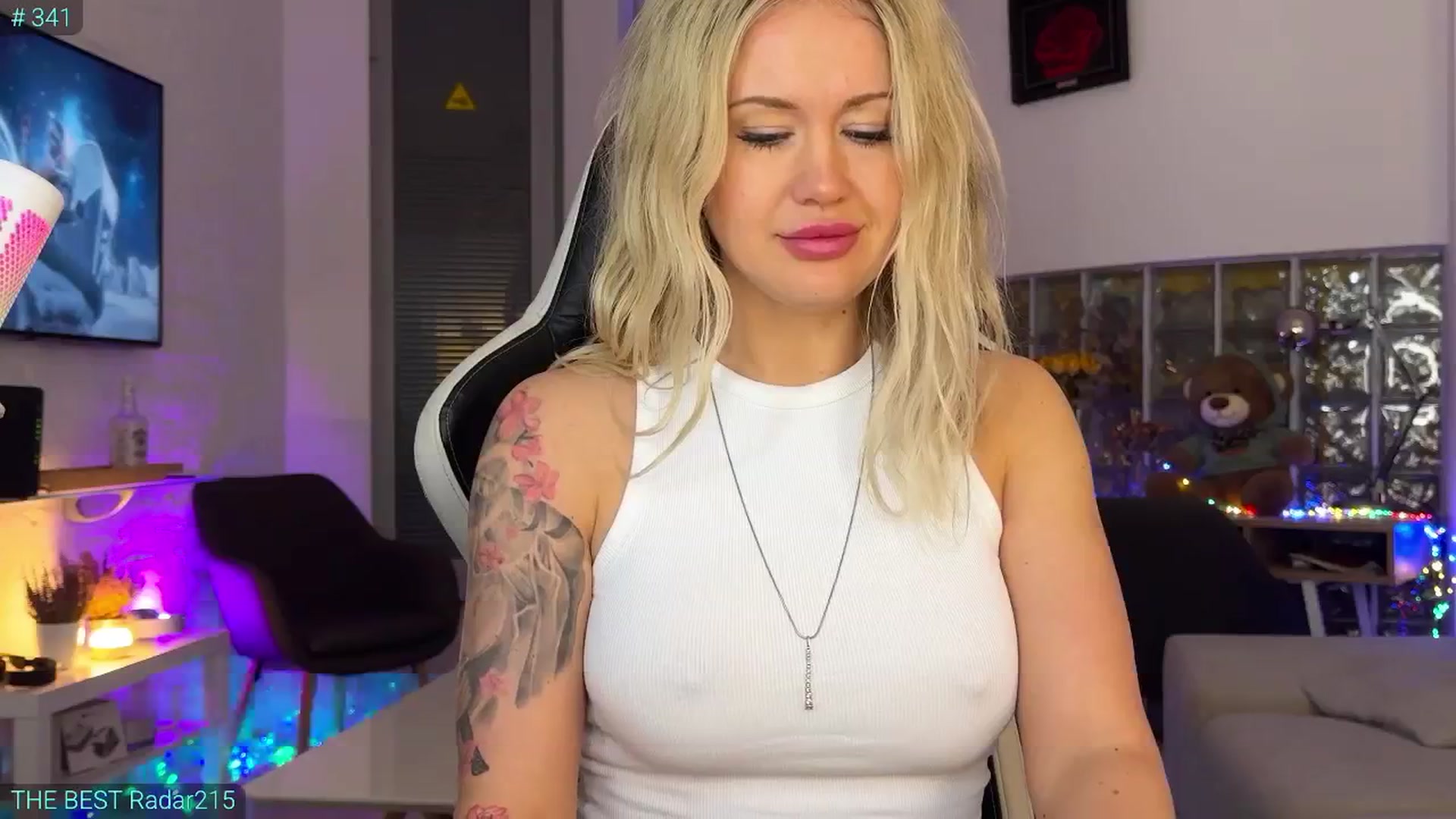Gallery image thumbnail from AlexiAngel's myfreecams stream on, 11/23/2025, 08:04 image 4 of 20