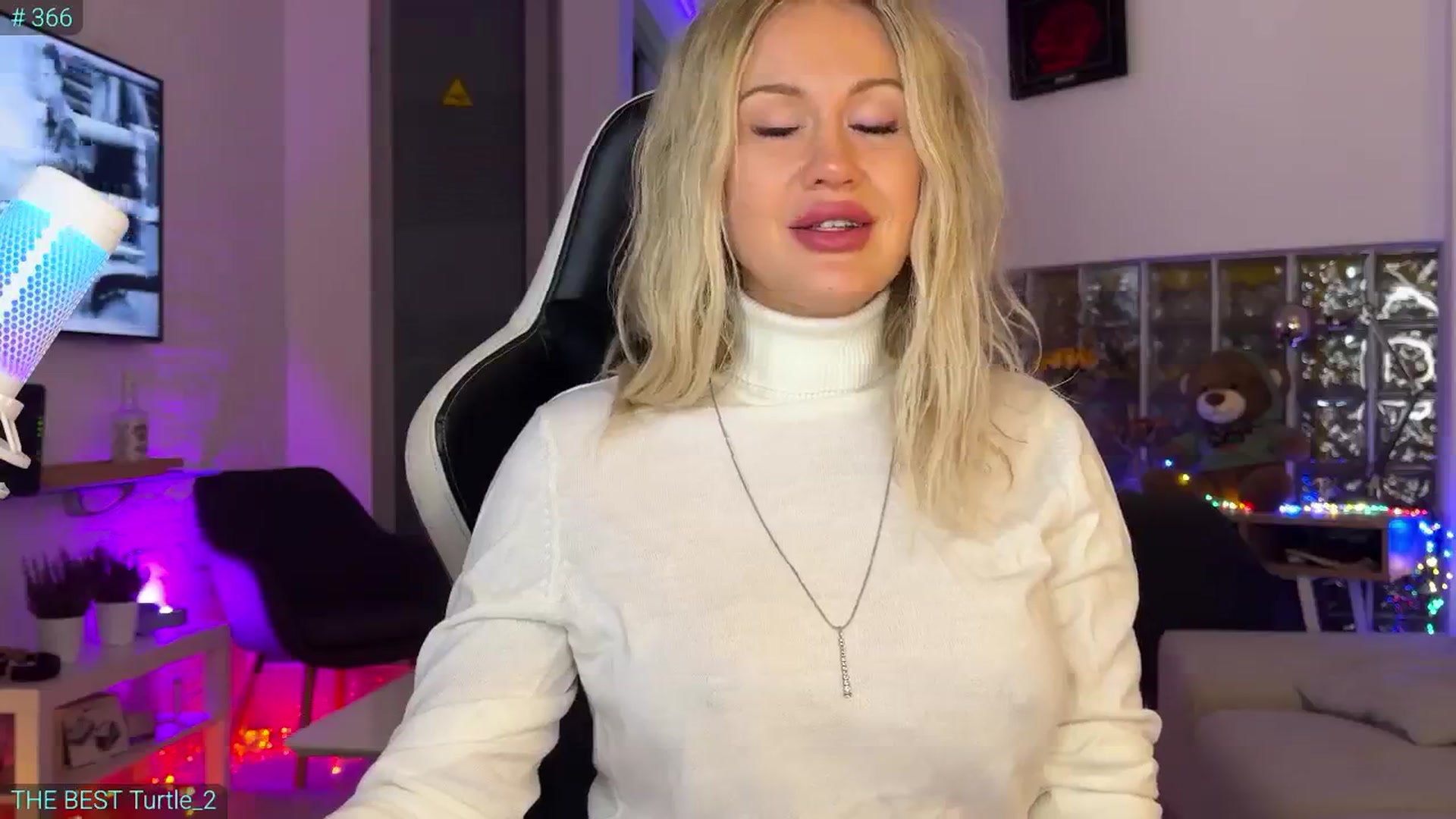 Gallery image thumbnail from AlexiAngel's myfreecams stream on, 11/25/2025, 17:20 image 3 of 20