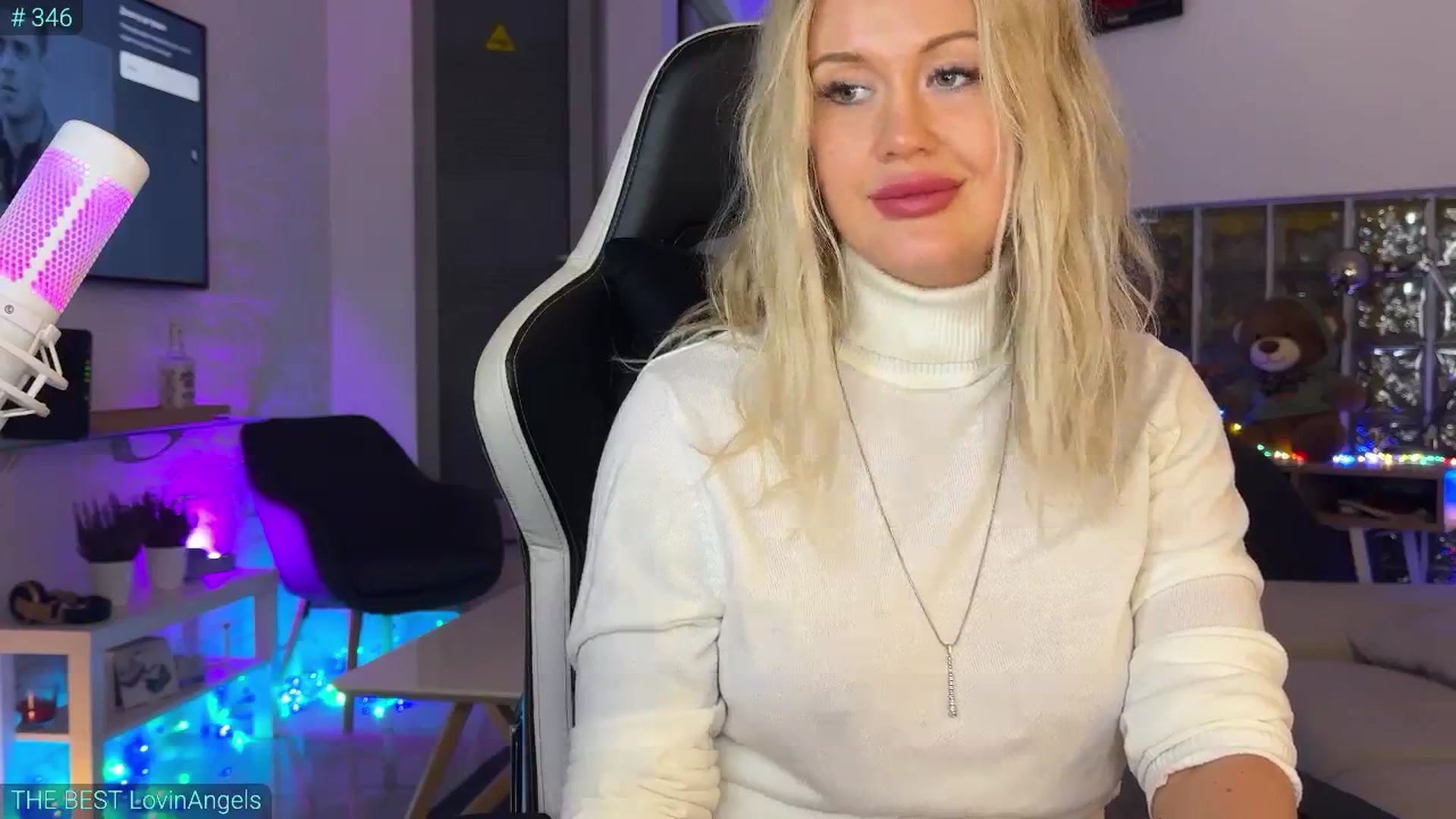 Gallery image thumbnail from AlexiAngel's myfreecams stream on, 11/25/2025, 19:33 image 7 of 20
