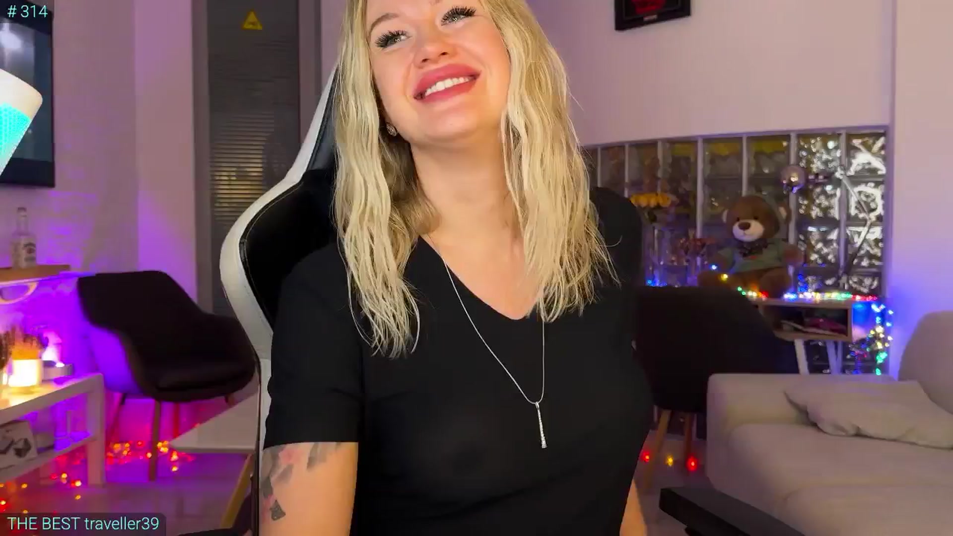Gallery image thumbnail from AlexiAngel's myfreecams stream on, 11/28/2025, 19:32 image 6 of 20