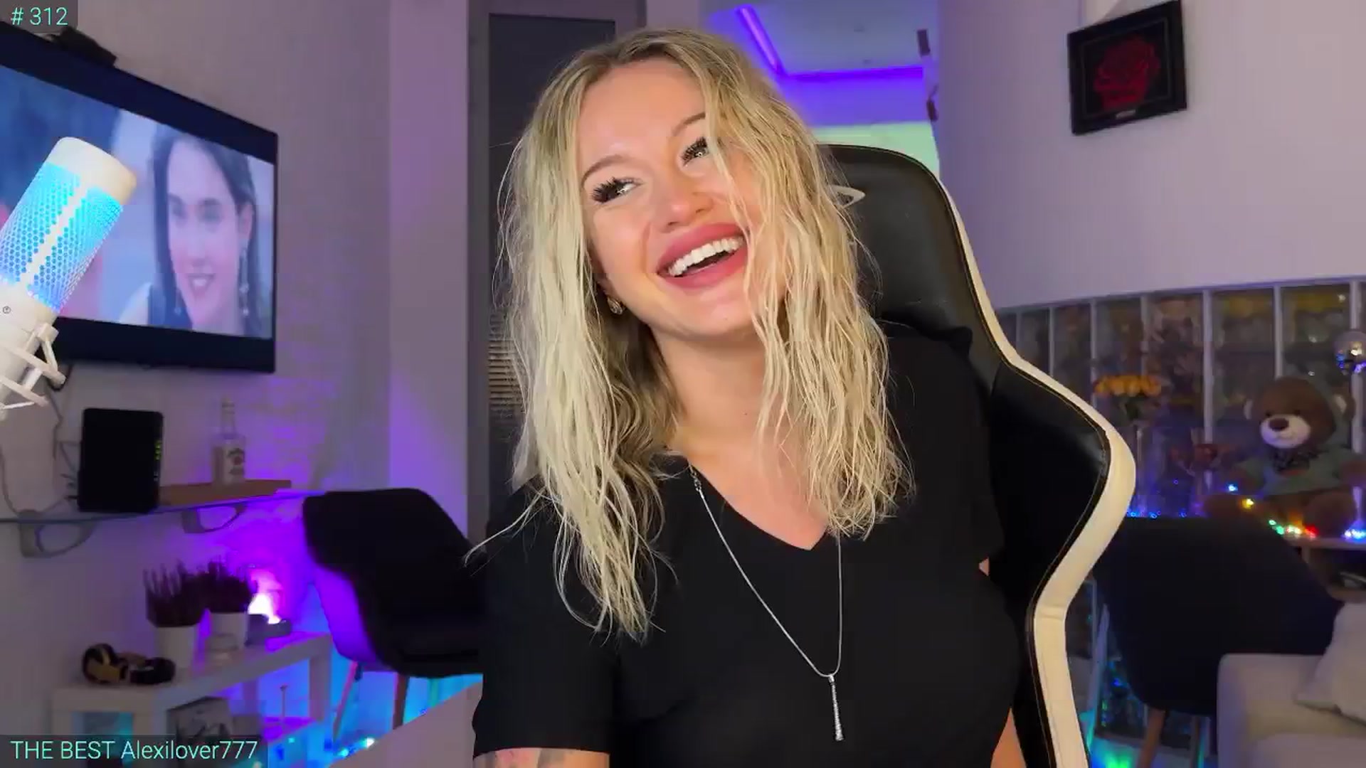 Gallery image thumbnail from AlexiAngel's myfreecams stream on, 11/30/2025, 02:46 image 6 of 20