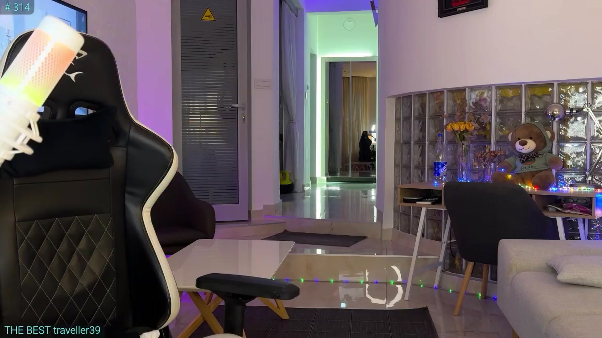 Gallery image thumbnail from AlexiAngel's myfreecams stream on, 12/01/2025, 06:25 image 1 of 20