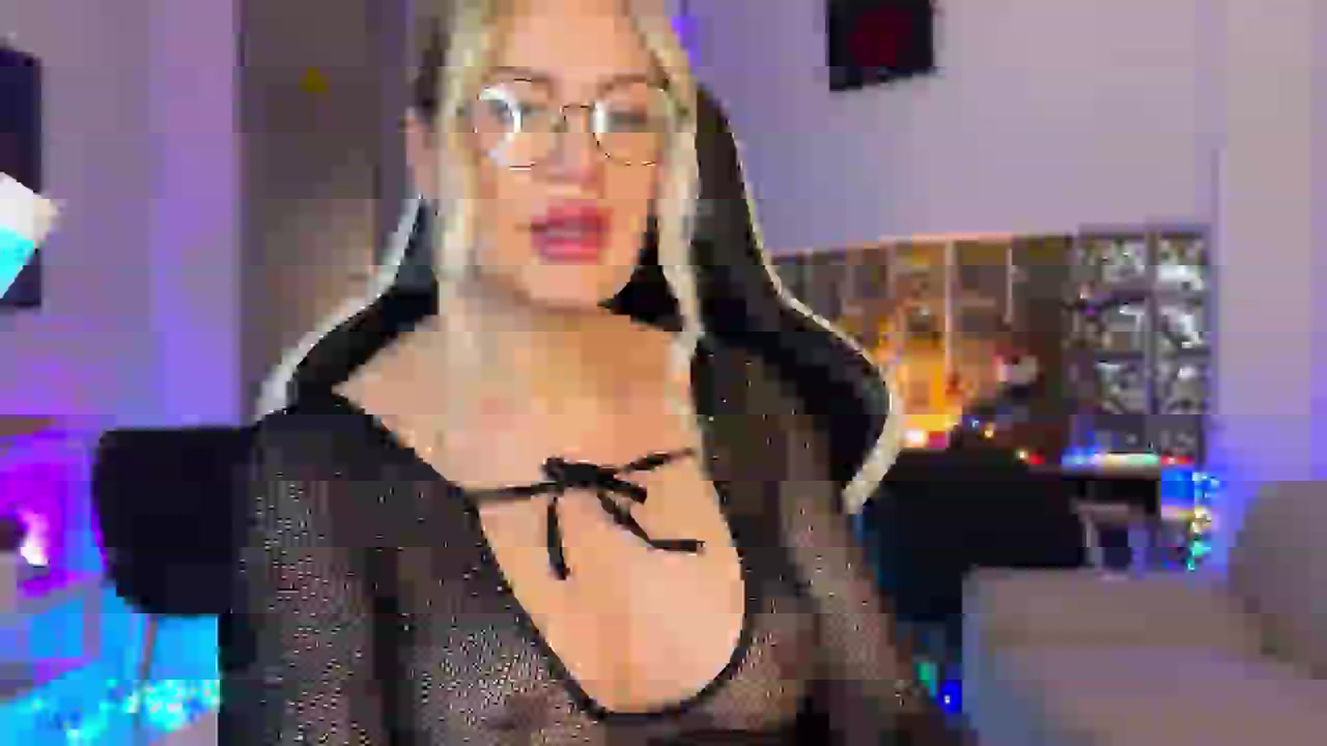 Gallery image thumbnail from AlexiAngel's myfreecams stream on, 12/19/2025, 16:46 image 17 of 20