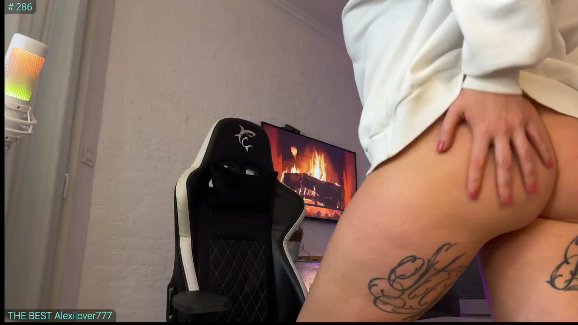 Gallery image thumbnail from AlexiAngel's myfreecams stream on, 12/26/2025, 08:12 image 9 of 20