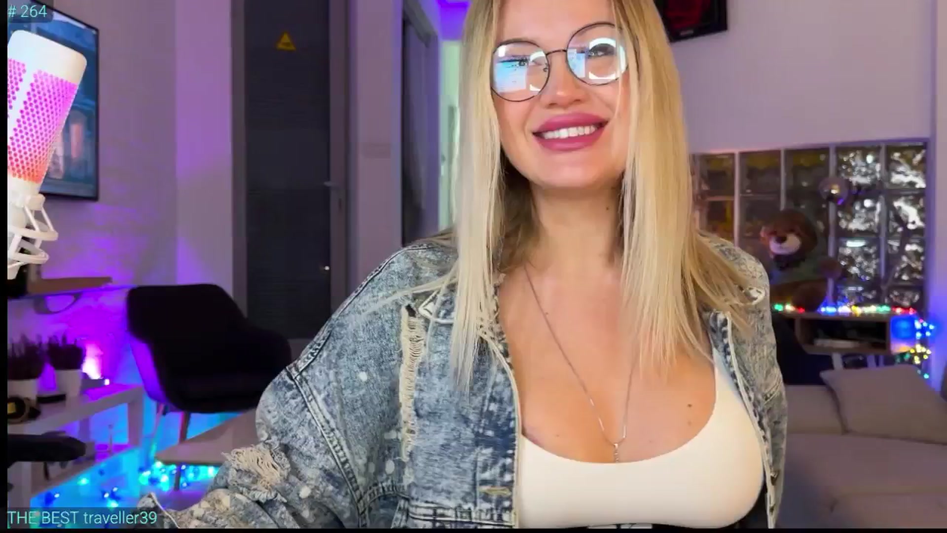 Gallery image thumbnail from AlexiAngel's myfreecams stream on, 12/31/2025, 19:13 image 4 of 20