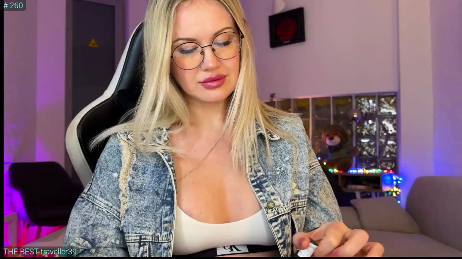 Gallery image thumbnail from AlexiAngel's myfreecams stream on, 12/31/2025, 19:13 image 12 of 20