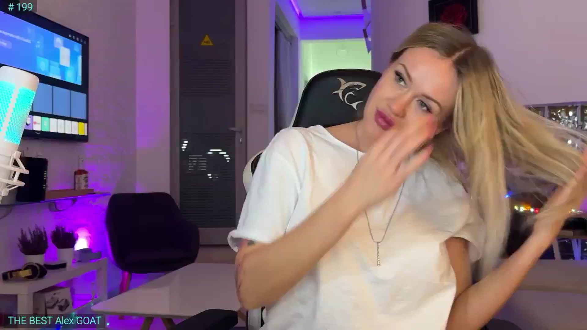 Gallery image thumbnail from AlexiAngel's myfreecams stream on, 01/15/2026, 18:21 image 19 of 20