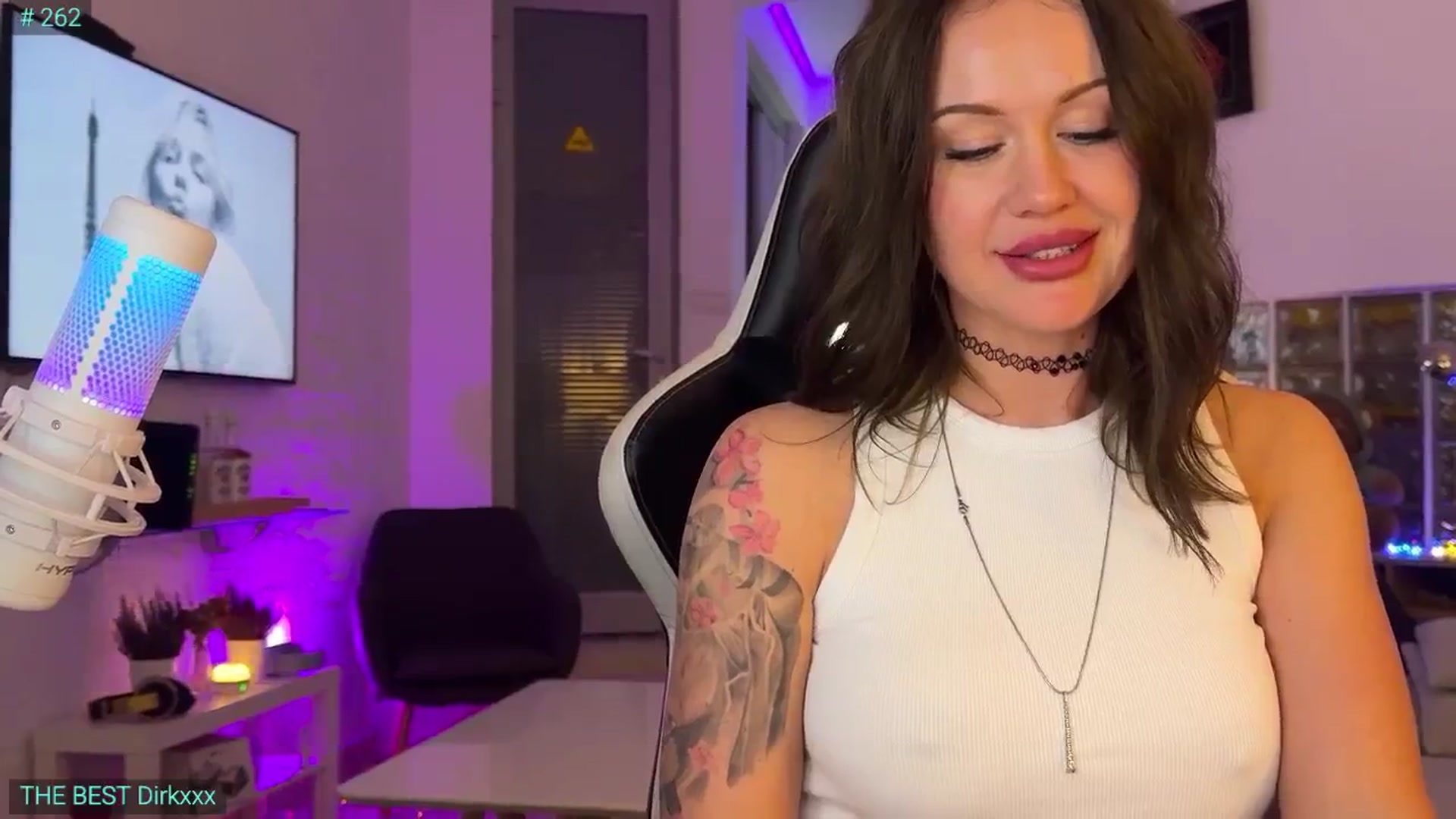 Gallery image thumbnail from AlexiAngel's myfreecams stream on, 01/28/2026, 19:03 image 18 of 20