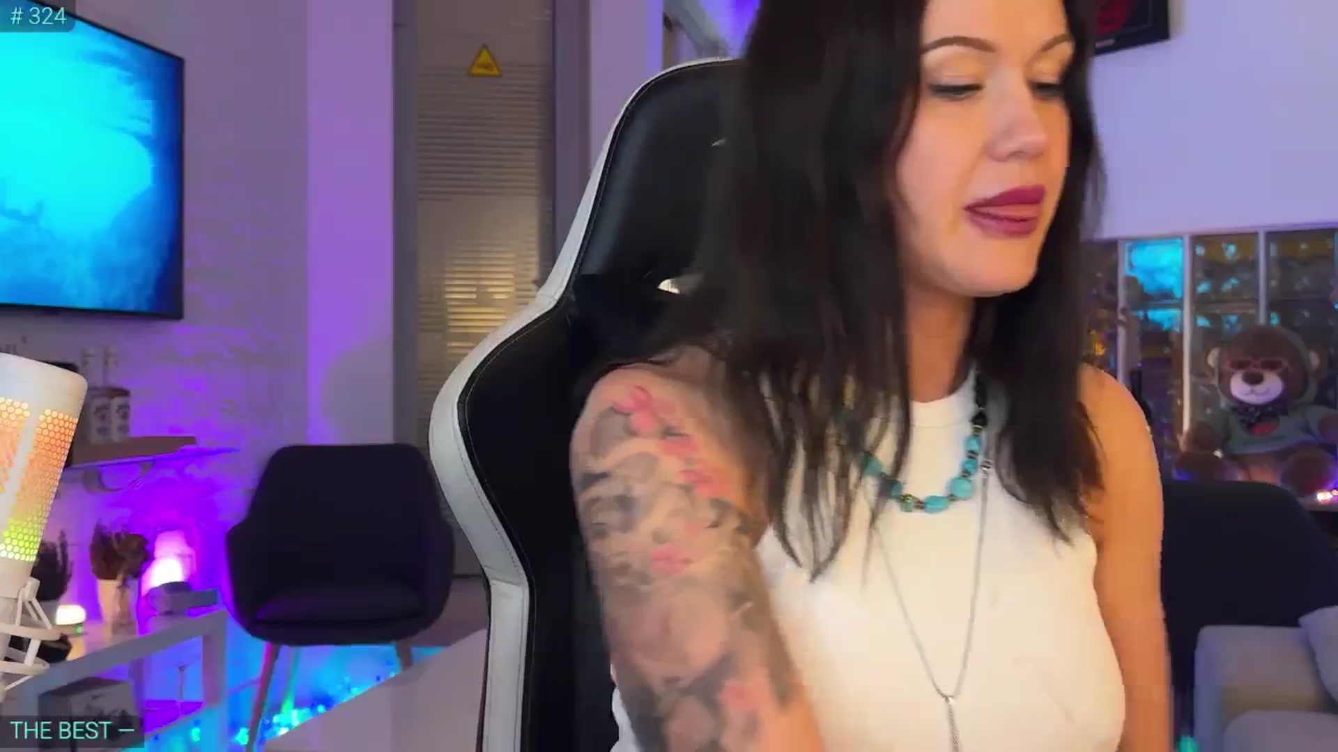 Gallery image thumbnail from AlexiAngel's myfreecams stream on, 02/19/2026, 19:52 image 9 of 20