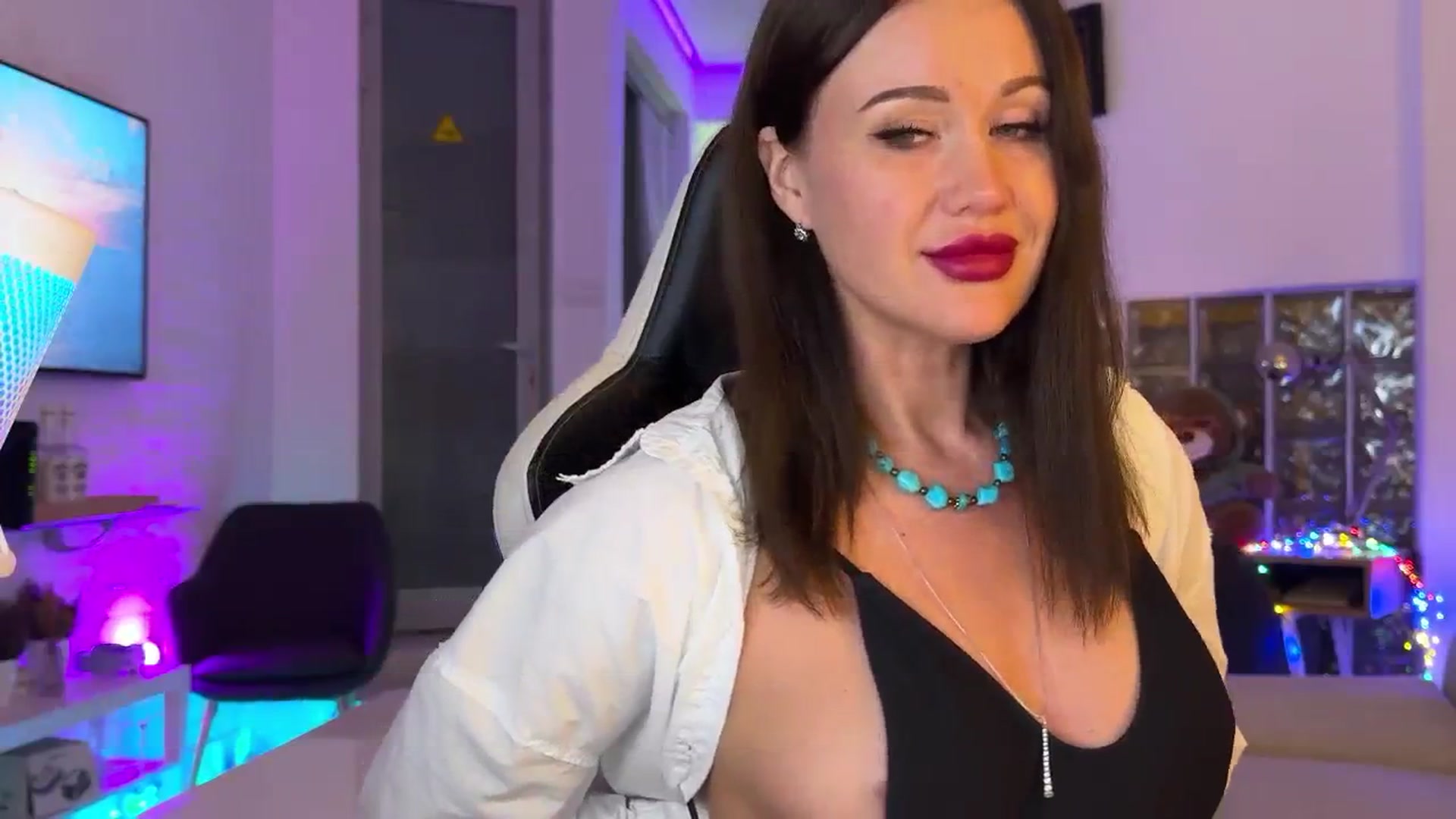 Gallery image thumbnail from AlexiAngel's myfreecams stream on, 03/10/2026, 19:18 image 8 of 20