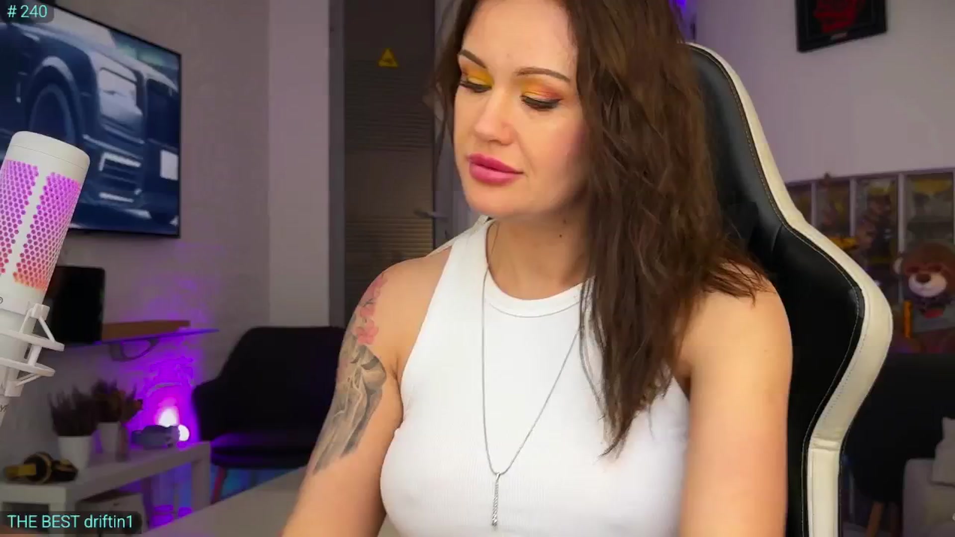 Gallery image thumbnail from AlexiAngel's myfreecams stream on, 03/20/2026, 07:56 image 9 of 20