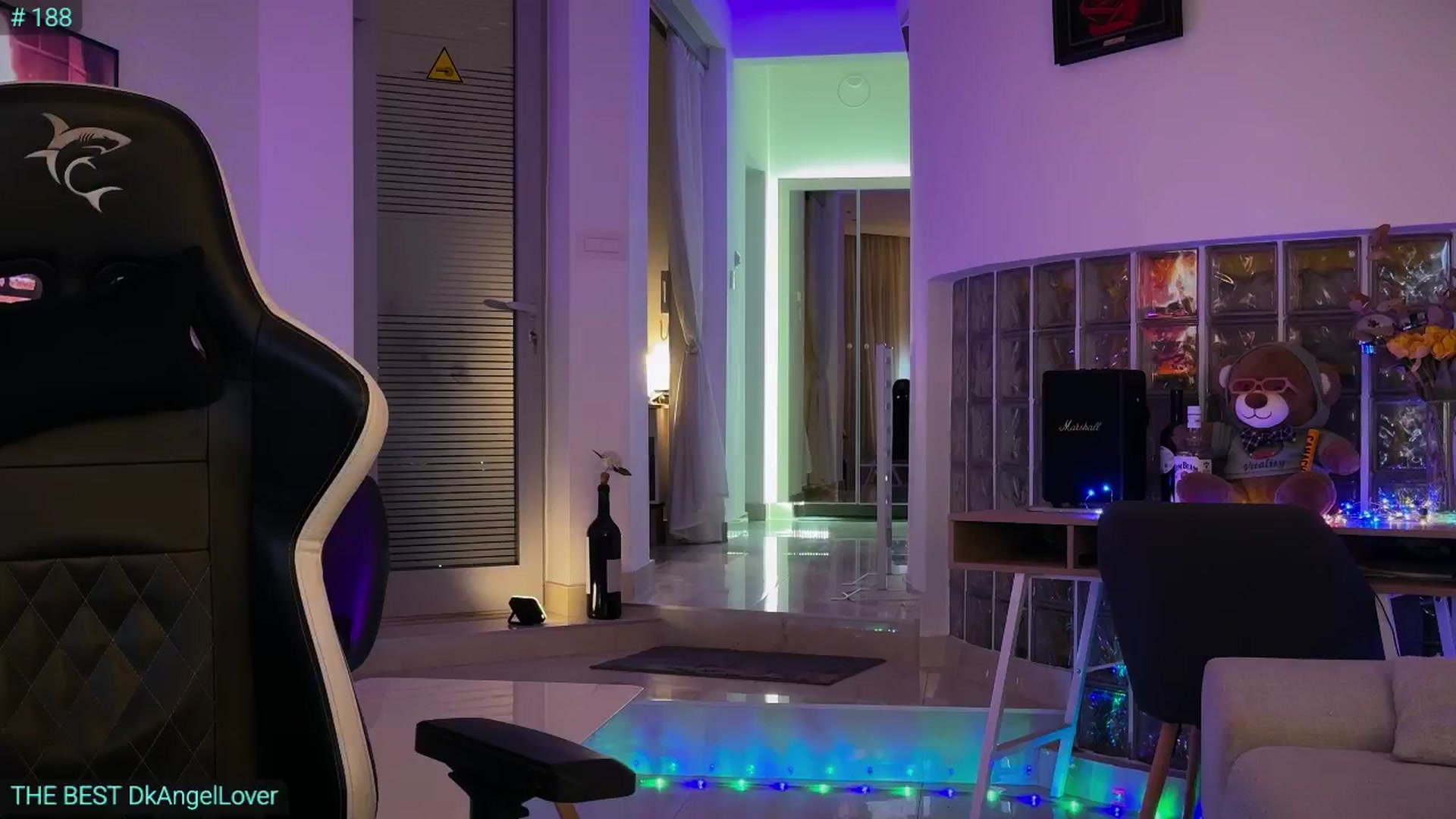 Gallery image thumbnail from AlexiAngel's myfreecams stream on, 03/25/2026, 18:26 image 14 of 20