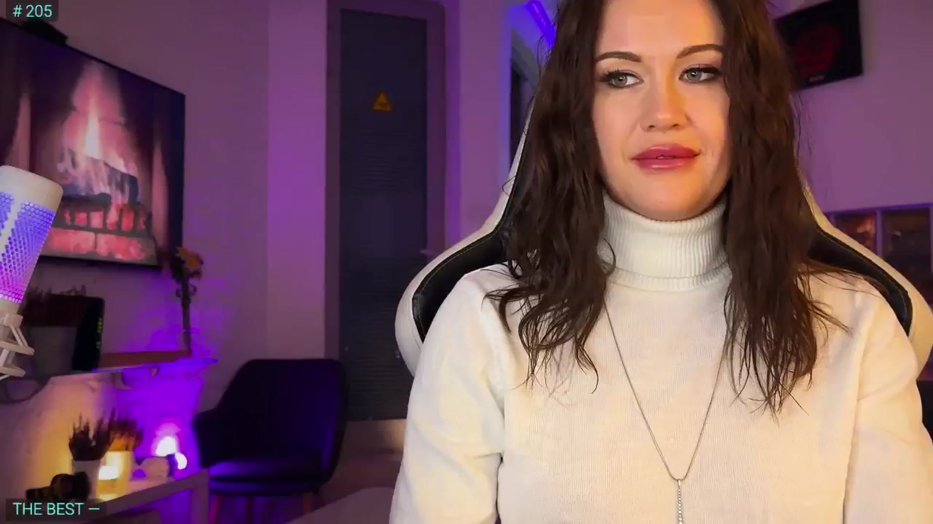 Gallery image thumbnail from AlexiAngel's myfreecams stream on, 03/31/2026, 18:11 image 13 of 20