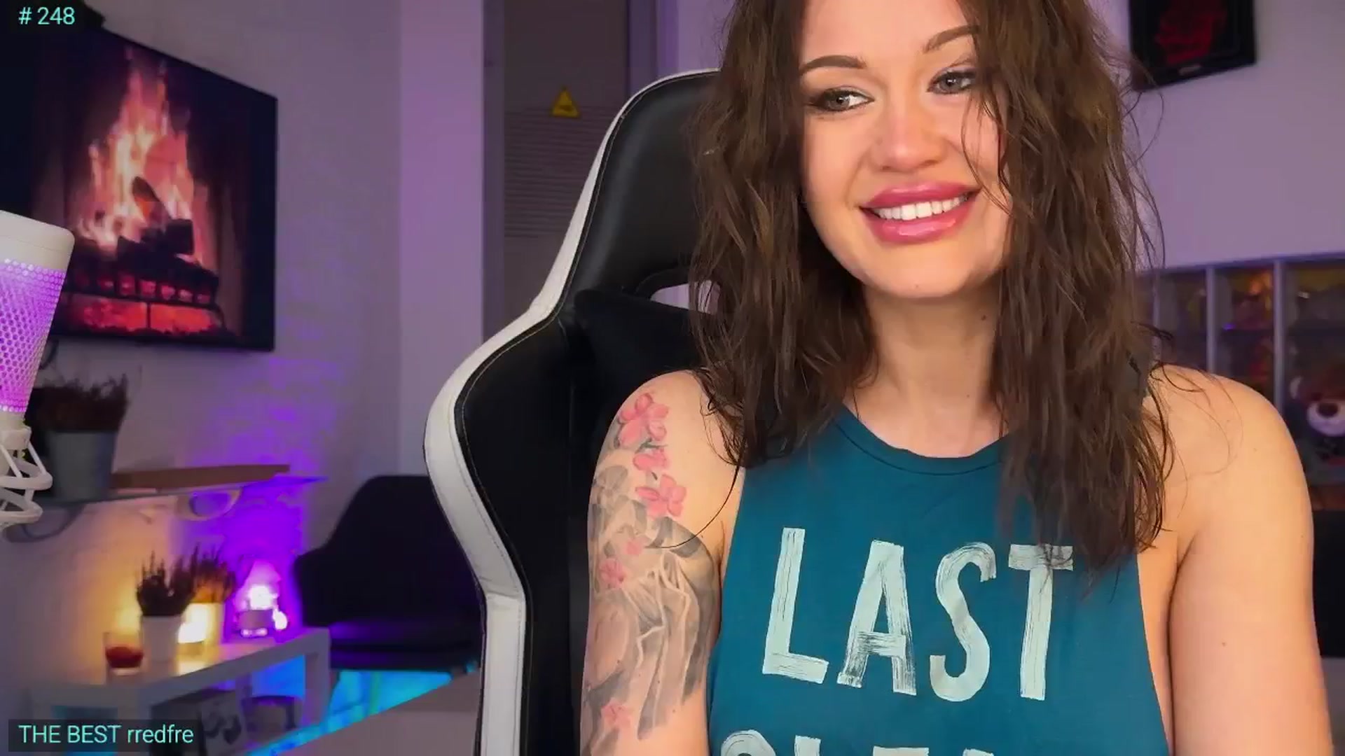 Gallery image thumbnail from AlexiAngel's myfreecams stream on, 04/07/2026, 06:07 image 7 of 20