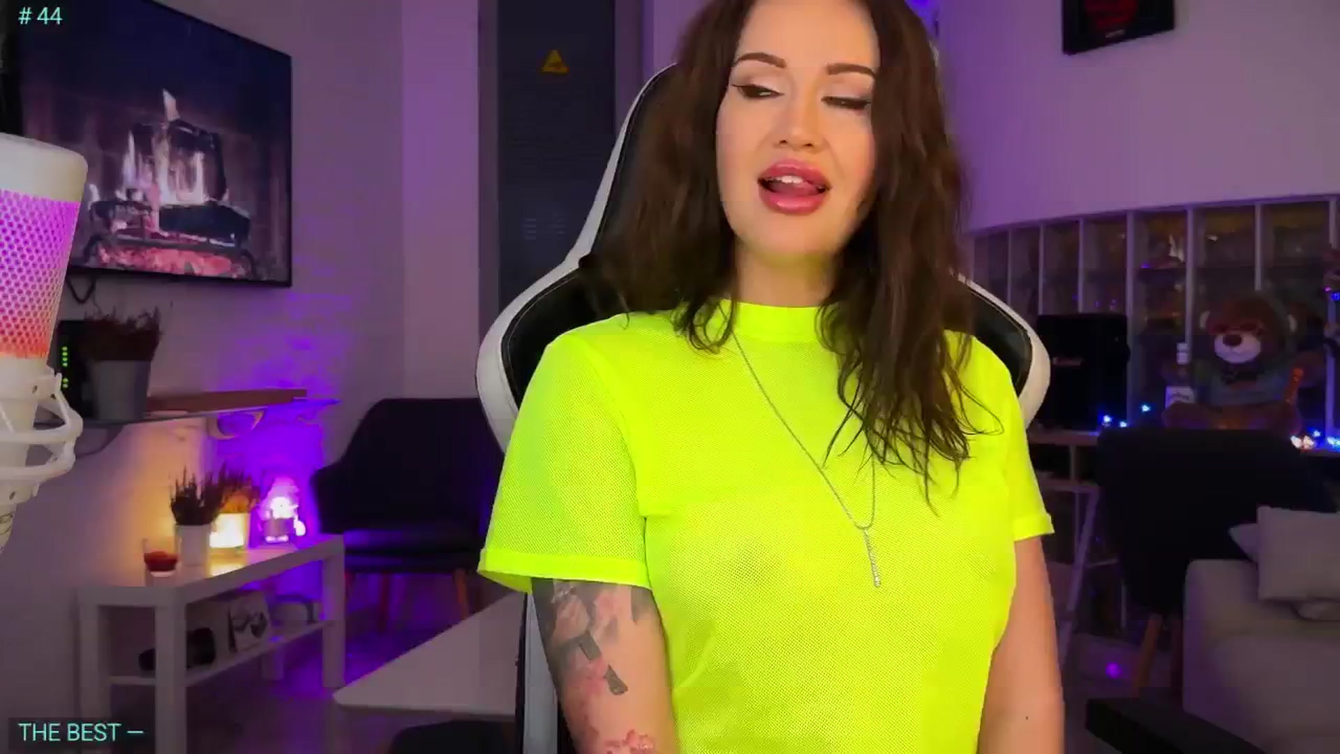 Gallery image thumbnail from AlexiAngel's myfreecams stream on, 04/08/2026, 16:32 image 15 of 20
