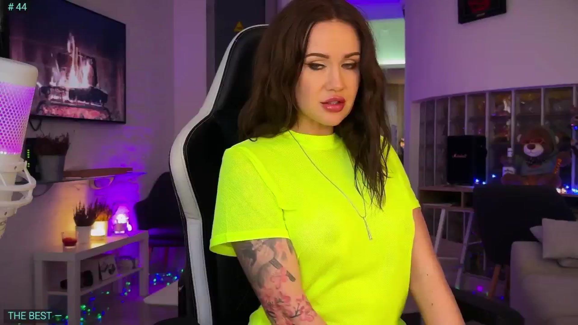 Gallery image thumbnail from AlexiAngel's myfreecams stream on, 04/08/2026, 16:32 image 1 of 20