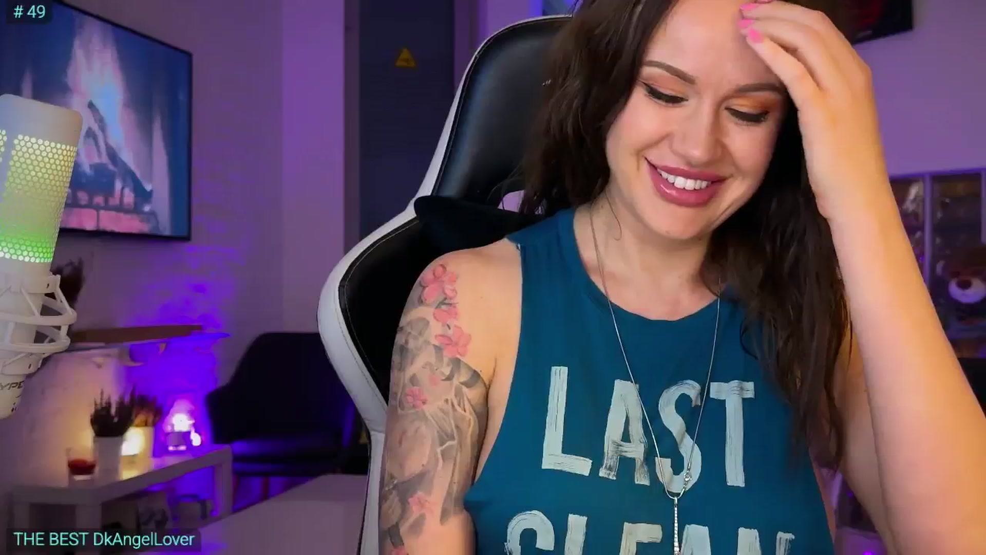 Gallery image thumbnail from AlexiAngel's myfreecams stream on, 04/09/2026, 17:54 image 18 of 20