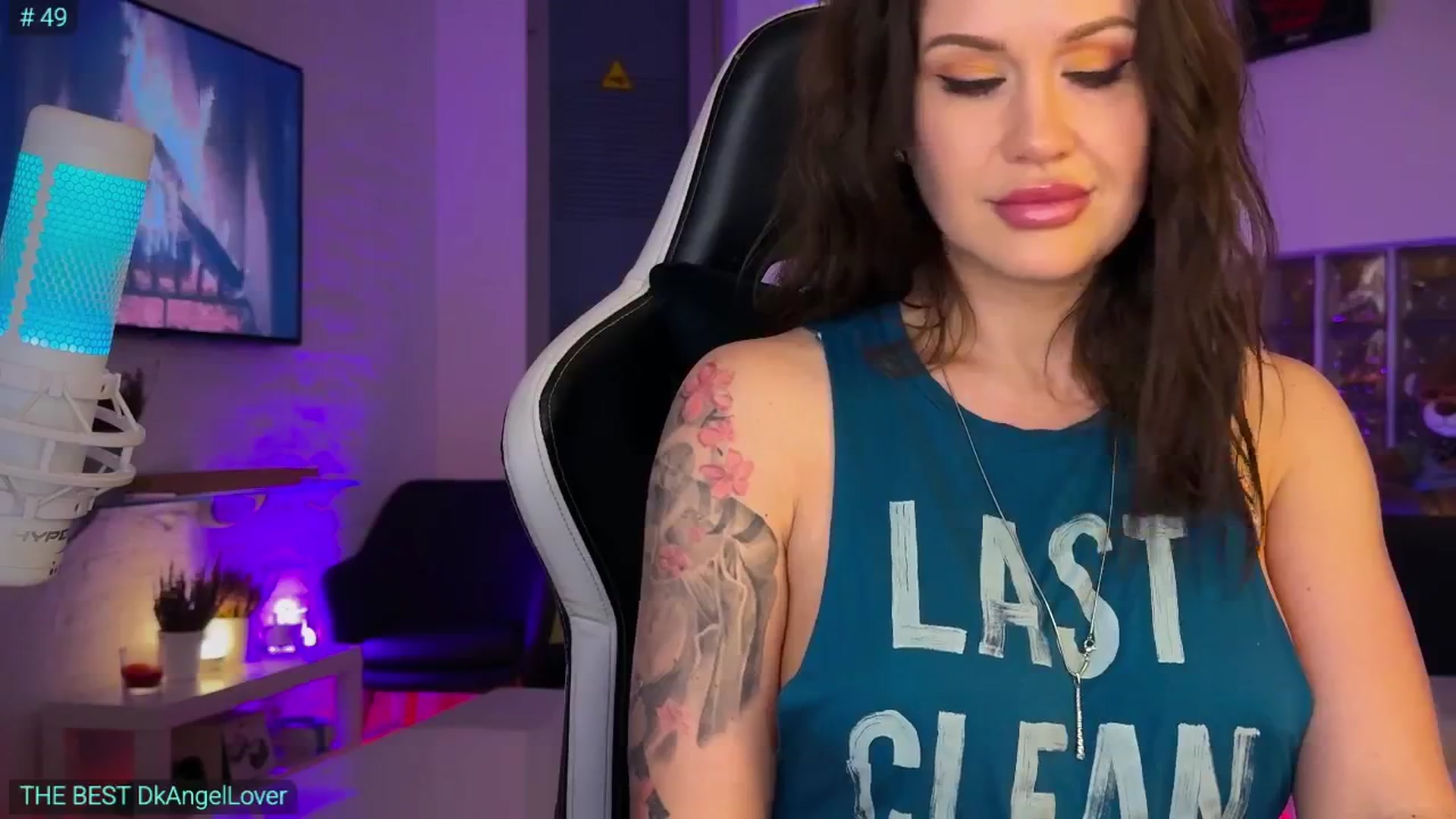 Gallery image thumbnail from AlexiAngel's myfreecams stream on, 04/09/2026, 17:54 image 12 of 20