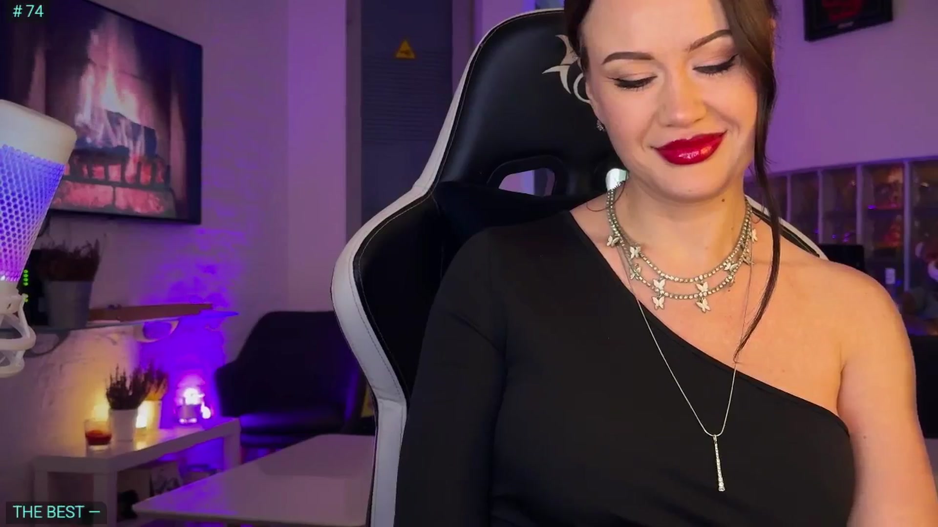 Gallery image thumbnail from AlexiAngel's myfreecams stream on, 04/14/2026, 18:00 image 11 of 20