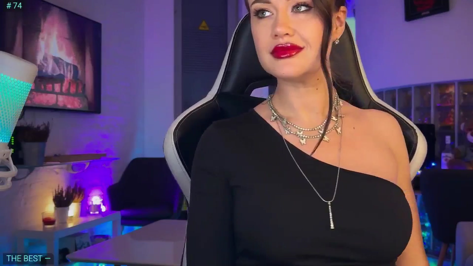 Gallery image thumbnail from AlexiAngel's myfreecams stream on, 04/14/2026, 18:00 image 9 of 20