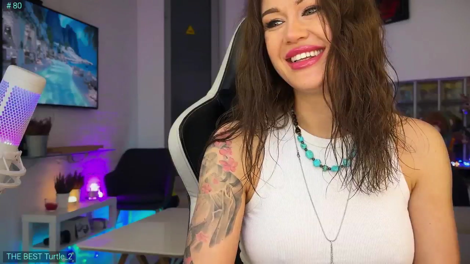Gallery image thumbnail from AlexiAngel's myfreecams stream on, 04/16/2026, 07:20 image 8 of 20