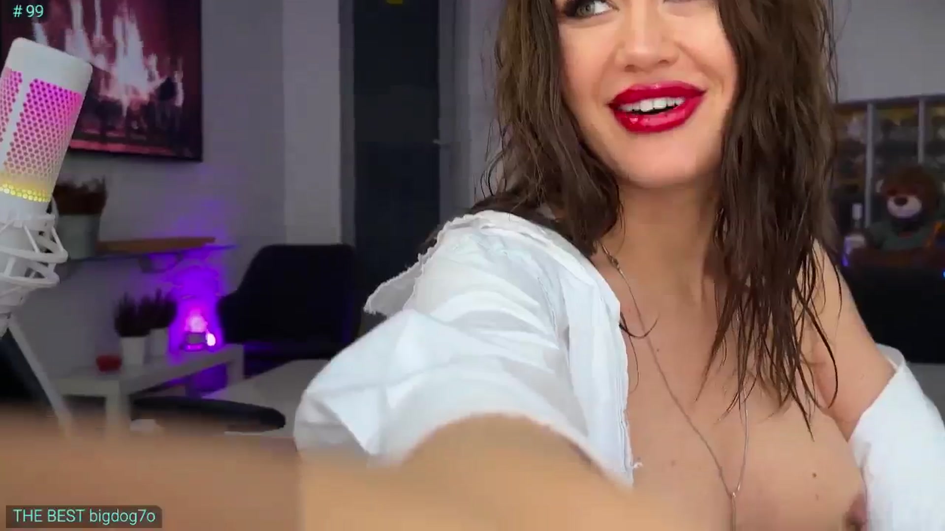 Gallery image thumbnail from AlexiAngel's myfreecams stream on, 04/19/2026, 07:27 image 20 of 20