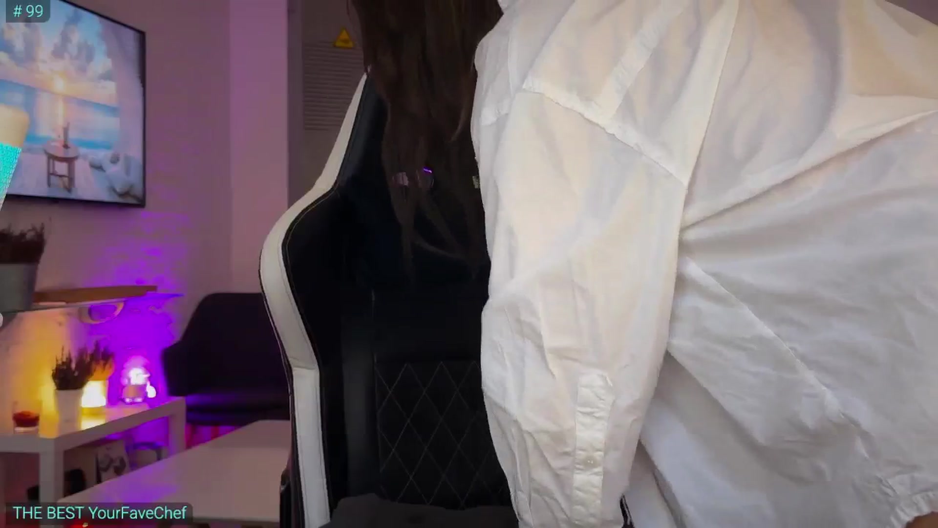 Gallery image thumbnail from AlexiAngel's myfreecams stream on, 04/19/2026, 16:40 image 17 of 20