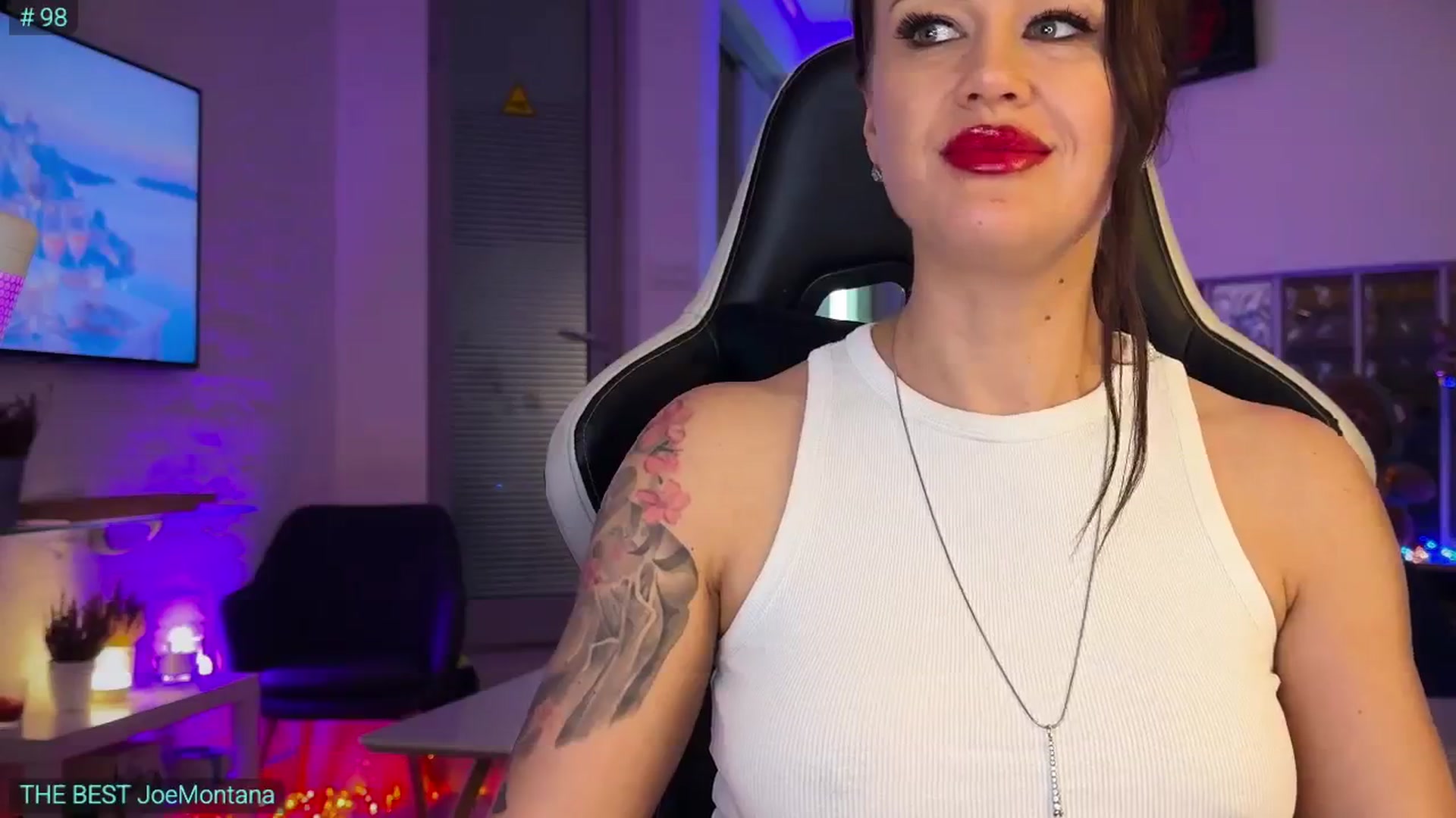 Gallery image thumbnail from AlexiAngel's myfreecams stream on, 04/19/2026, 18:14 image 18 of 20
