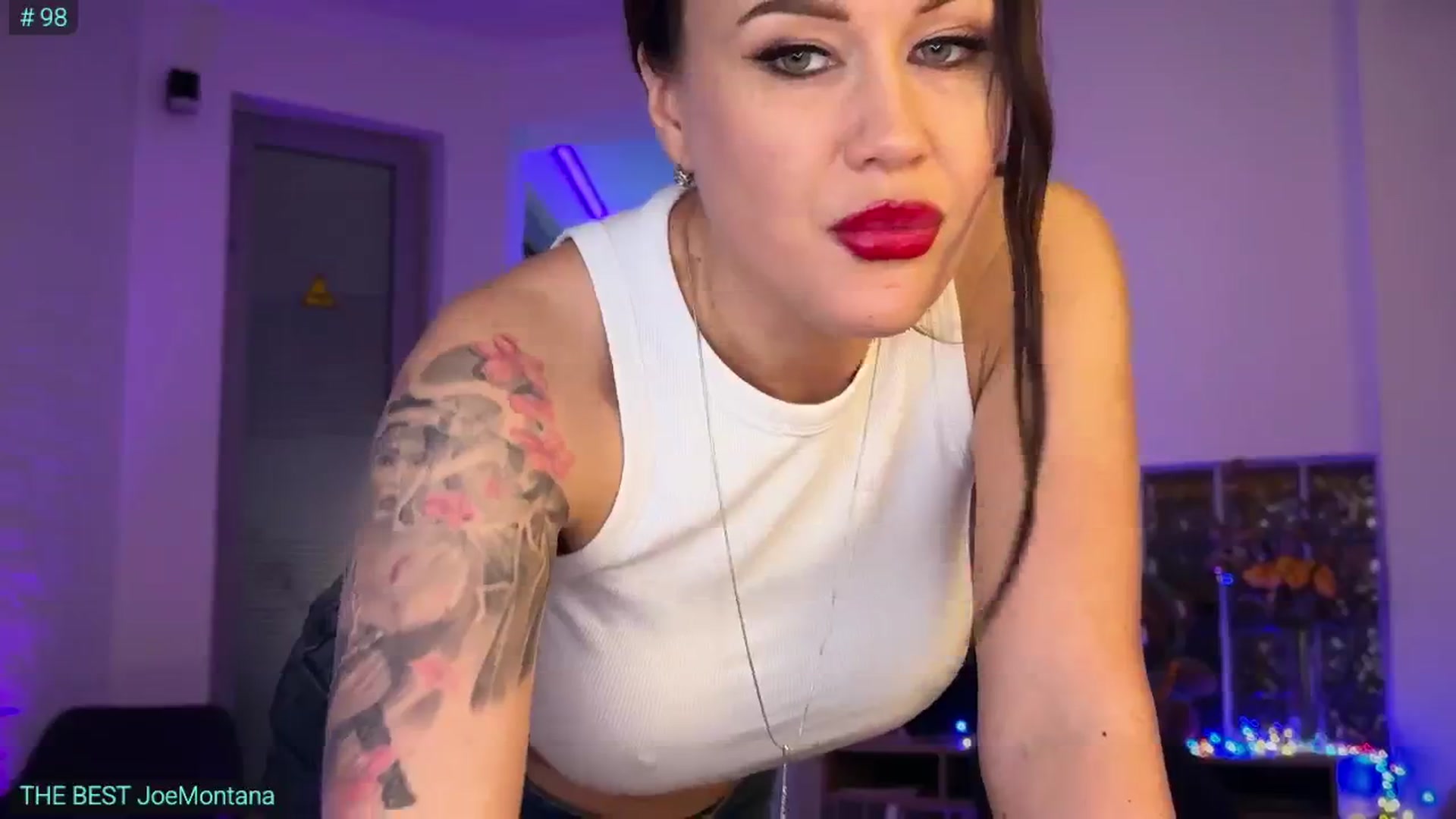 Gallery image thumbnail from AlexiAngel's myfreecams stream on, 04/19/2026, 18:14 image 19 of 20