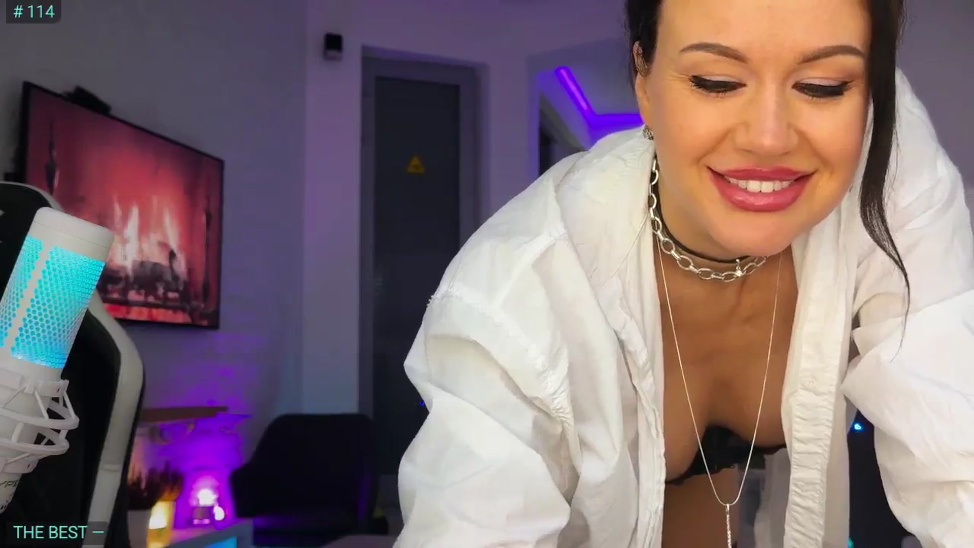 Gallery image thumbnail from AlexiAngel's myfreecams stream on, 04/24/2026, 07:25 image 3 of 20