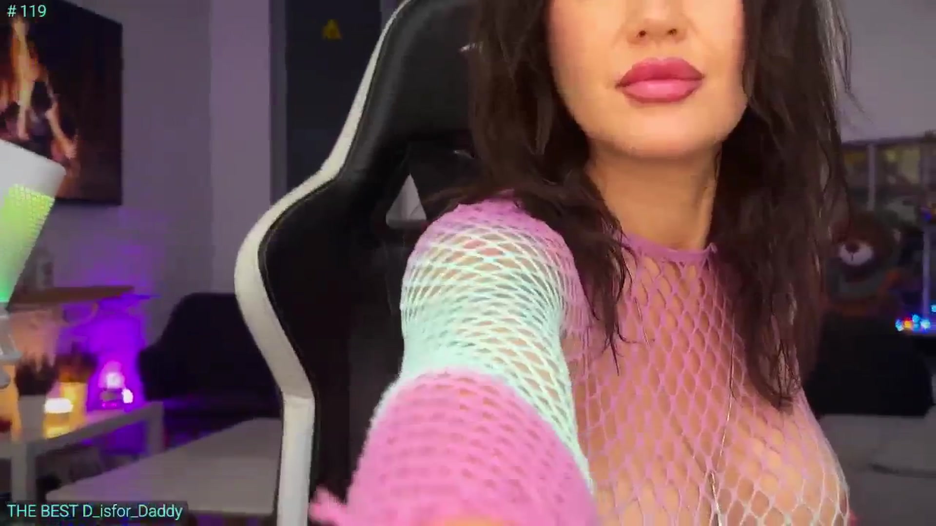 Gallery image thumbnail from AlexiAngel's myfreecams stream on, 04/27/2026, 07:14 image 14 of 20