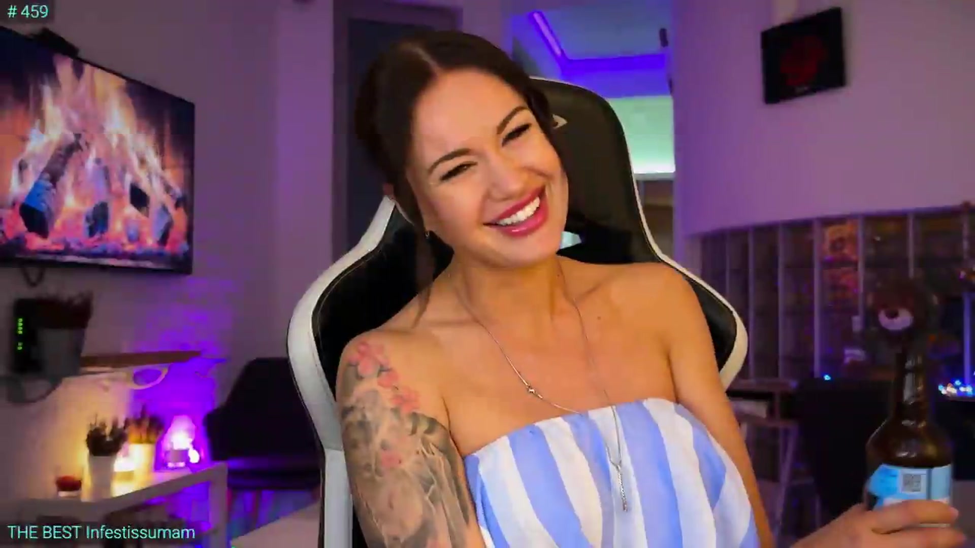 Gallery image thumbnail from AlexiAngel's myfreecams stream on, 05/08/2026, 17:51 image 6 of 20