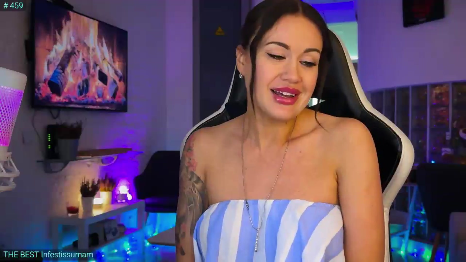 Gallery image thumbnail from AlexiAngel's myfreecams stream on, 05/08/2026, 17:51 image 11 of 20