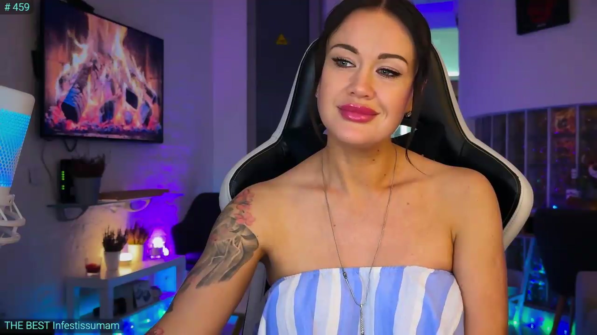 Gallery image thumbnail from AlexiAngel's myfreecams stream on, 05/08/2026, 17:51 image 12 of 20
